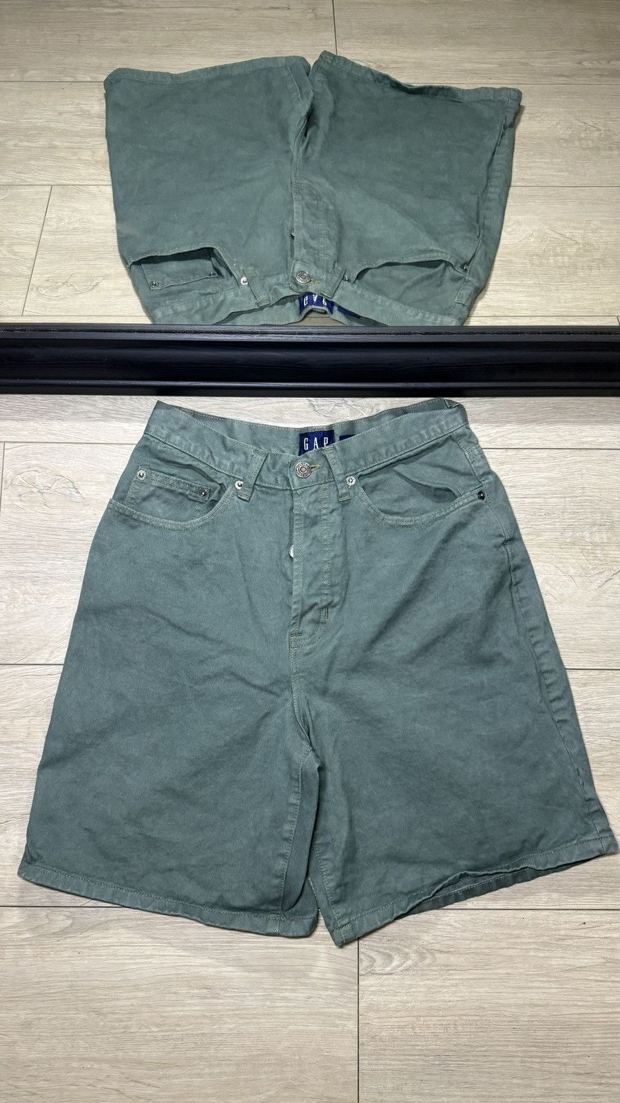 Gap Y2K 2000s Green Gap Stone Wash Relaxed Fit Jean Short Jorts Size 28" / US 6 / IT 42 - 1 Thumbnail