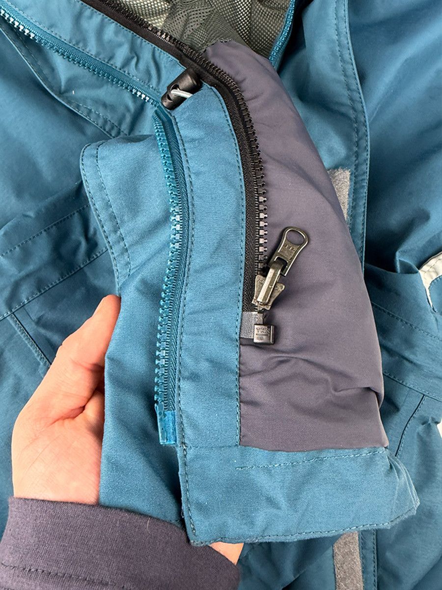 Mammut Men's Mammut Gore-Tex Vintage Trekking Jacket, Blue-Gray Size US S / EU 44-46 / 1 - 4 Thumbnail