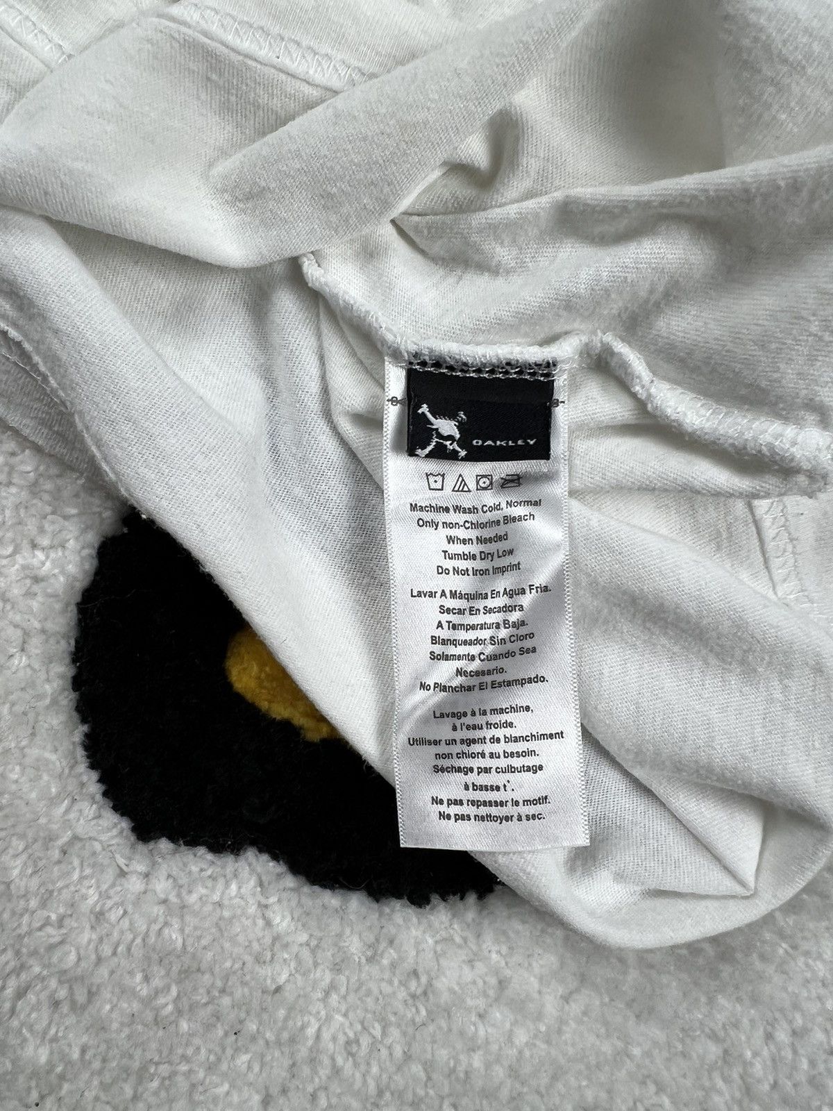 Oakley Y2K Crazy Oakley Prague Centr Logo Tee Shirt Size US M / EU 48-50 / 2 - 6 Thumbnail