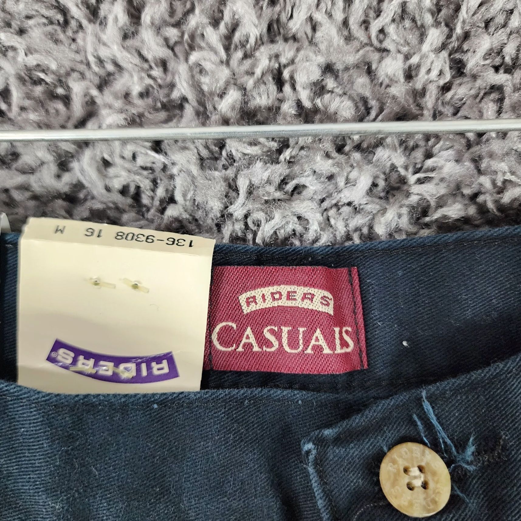 Vintage Riders Womens Relaxed Fit Pants Size 16 Dark Blue Casual Trousers with Pockets Size 38" / US 16 / IT 52 - 3 Thumbnail