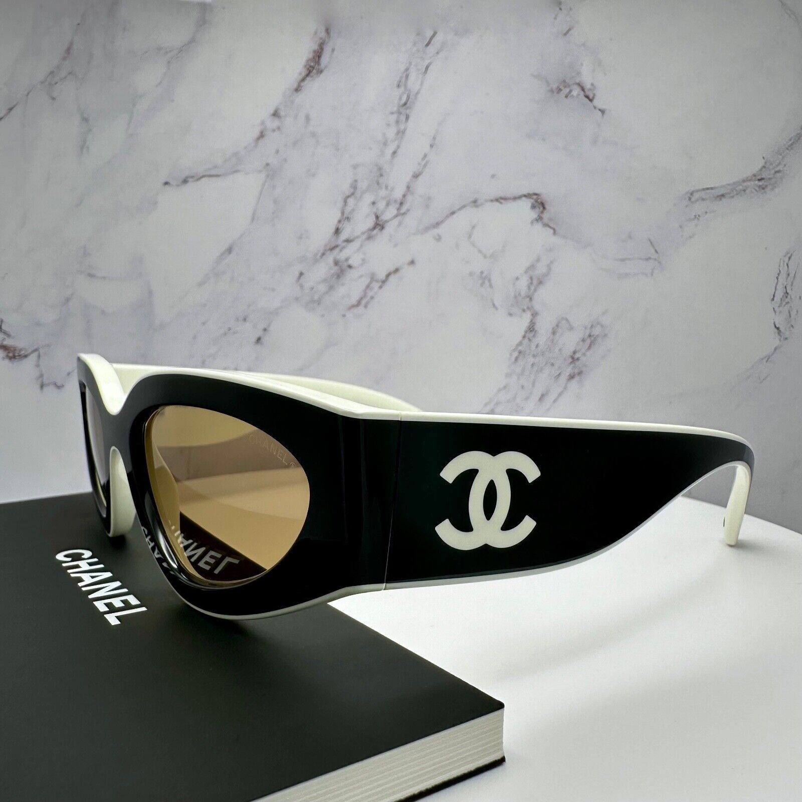 New CHANEL Black White Cat Eye Sunglasses CC Logo Authentic
