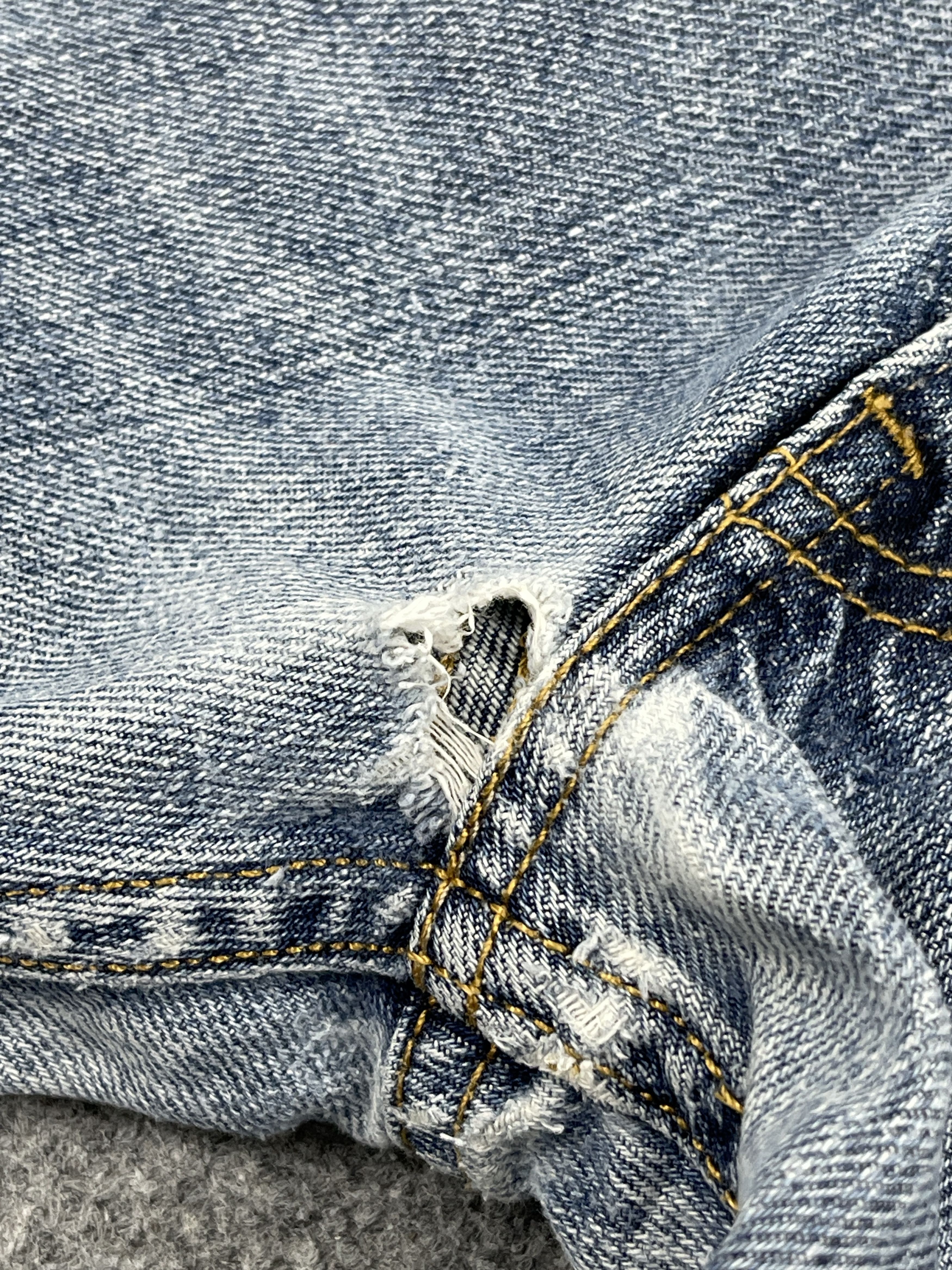 Levi's × Vintage Light Washed Vintage Levis 559 Jeans DP2505 Size US 33 - 15 Thumbnail