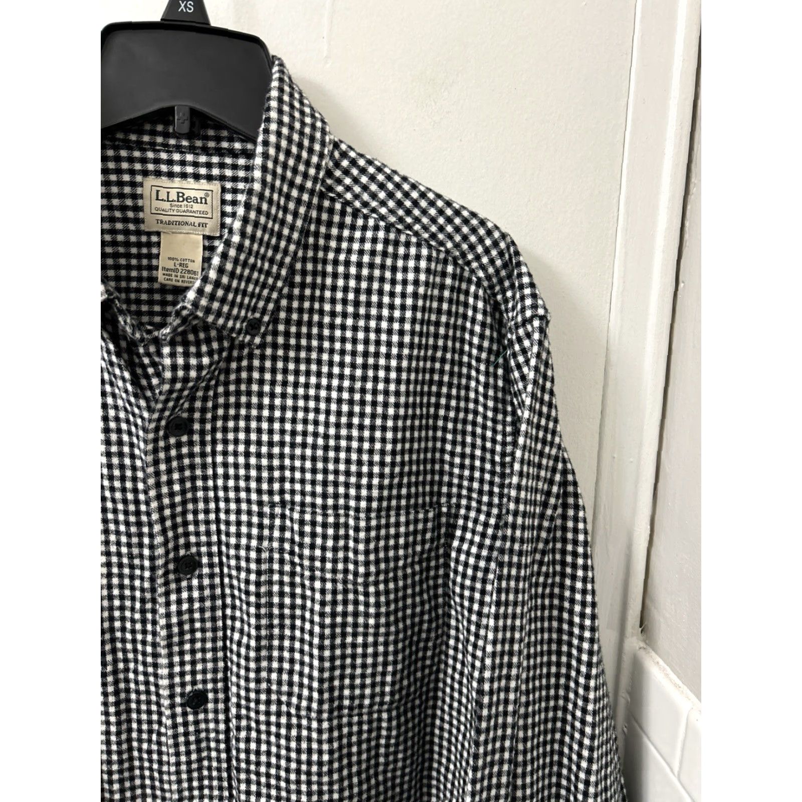 Vintage LL Bean Shirt Mens Large Black White Scotch Plaid Flannel Traditional Fit 228061 Size US L / EU 52-54 / 3 - 4 Thumbnail
