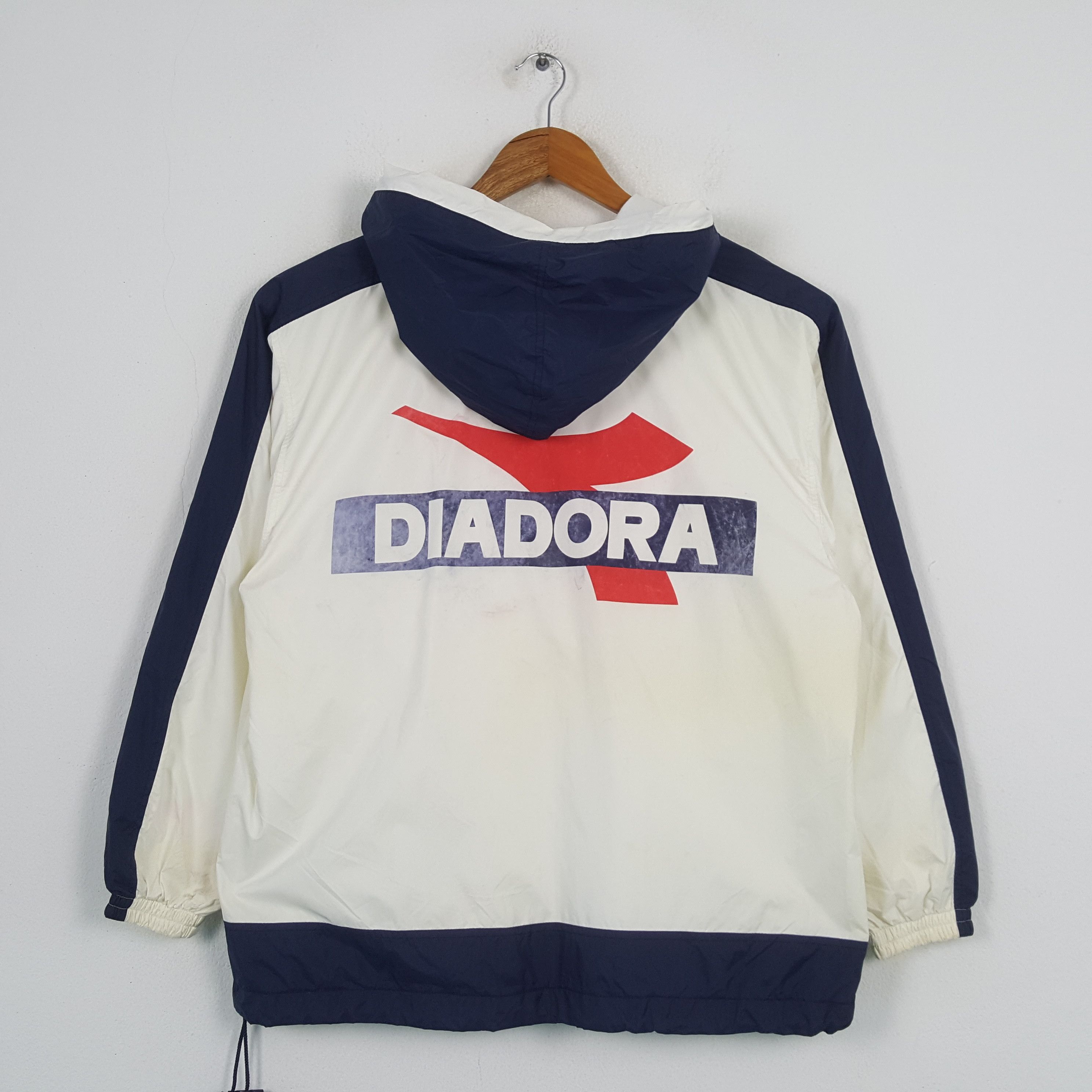 Diadora × Vintage Vintage DIADORA Italian Sportswear Hoodies C287N27 Size US L / EU 52-54 / 3 - 1 Thumbnail