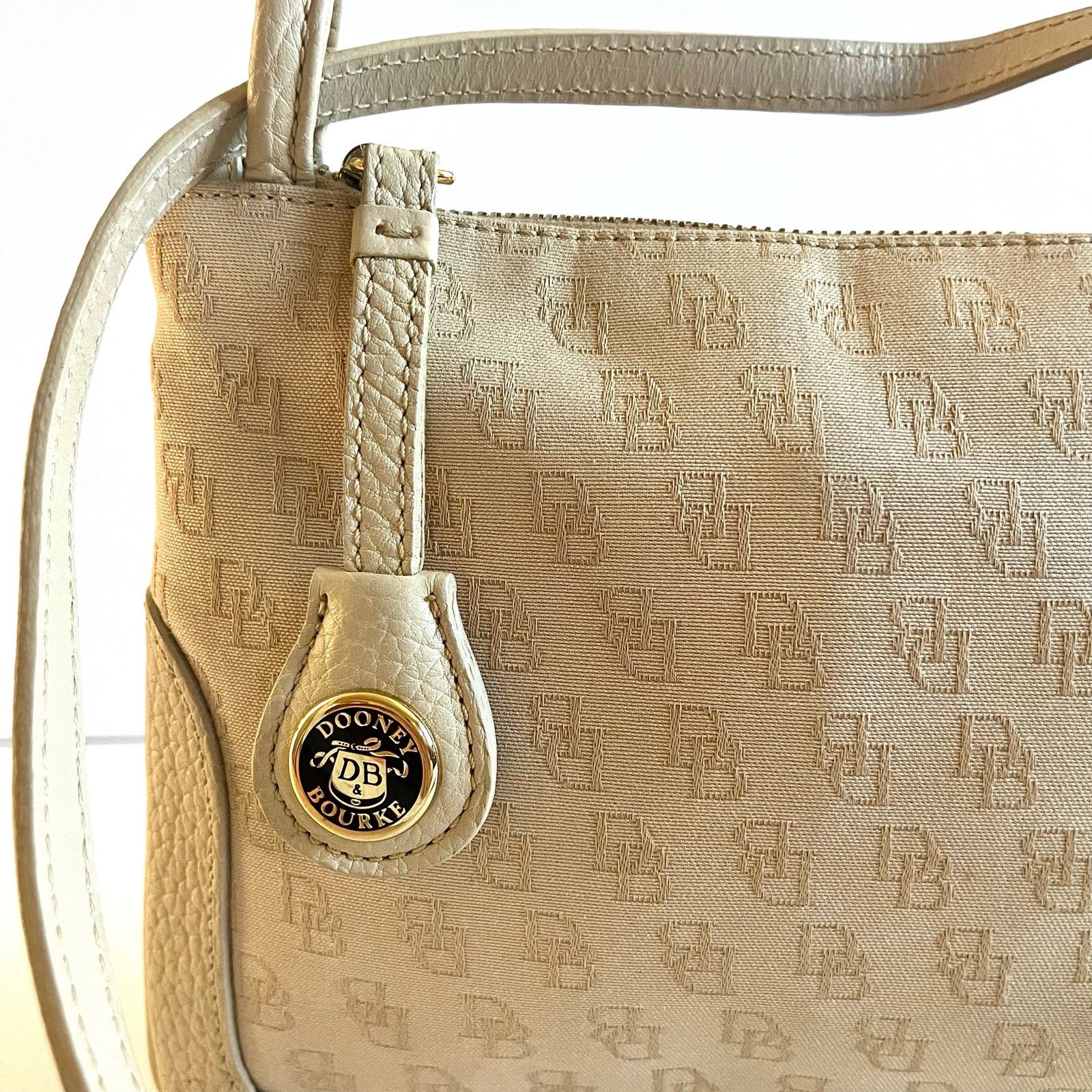 Dooney & Bourke DOONEY & BOURKE Beige Shoulder Bag with Logo Hangtag Size ONE SIZE - 2 Thumbnail
