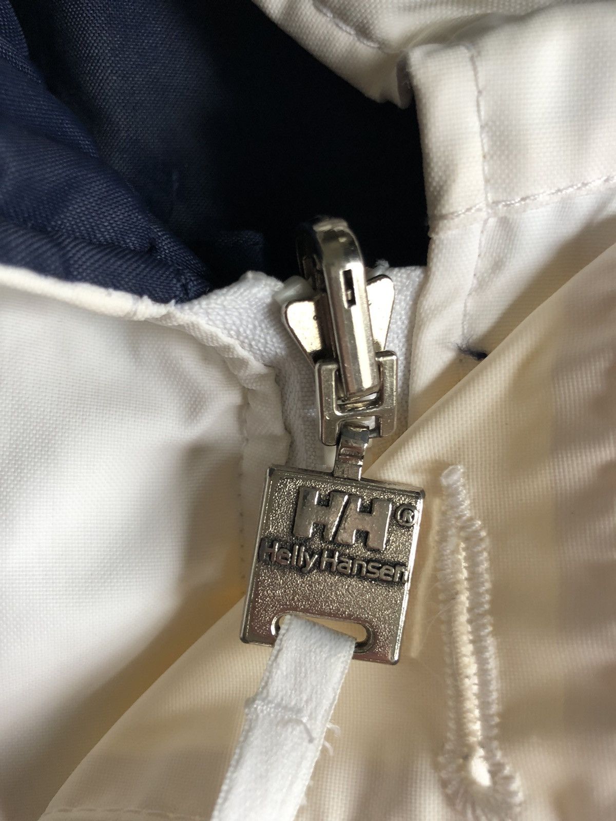 Helly Hansen y2k Vintage Helly Hansen 2in1 parka with hidden pockets Size US M / EU 48-50 / 2 - 8 Thumbnail