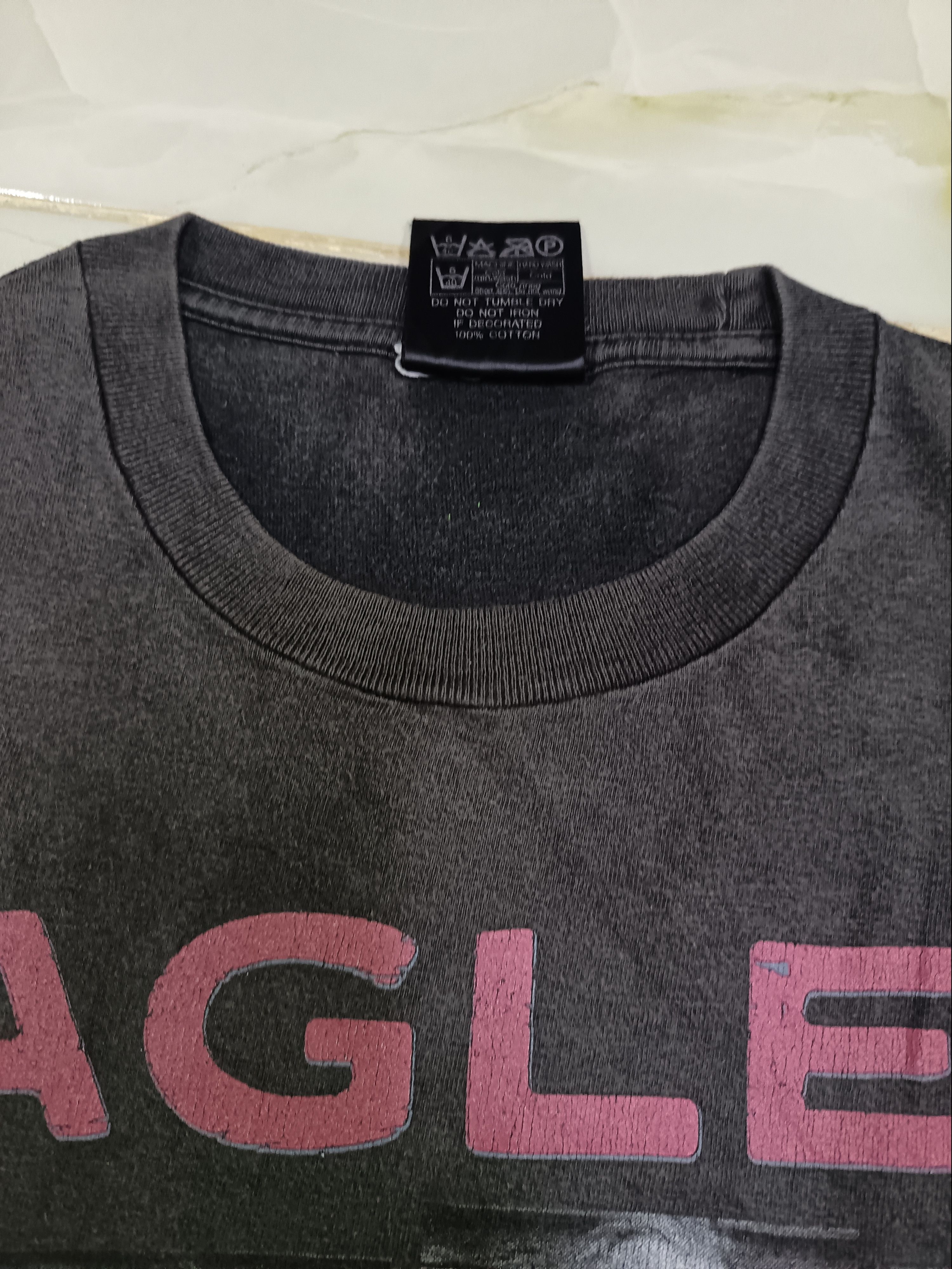 Band Tees Vintage Eagles Tour 2011' Tour Asia Faded Shirt Tee Size US M / EU 48-50 / 2 - 3 Thumbnail