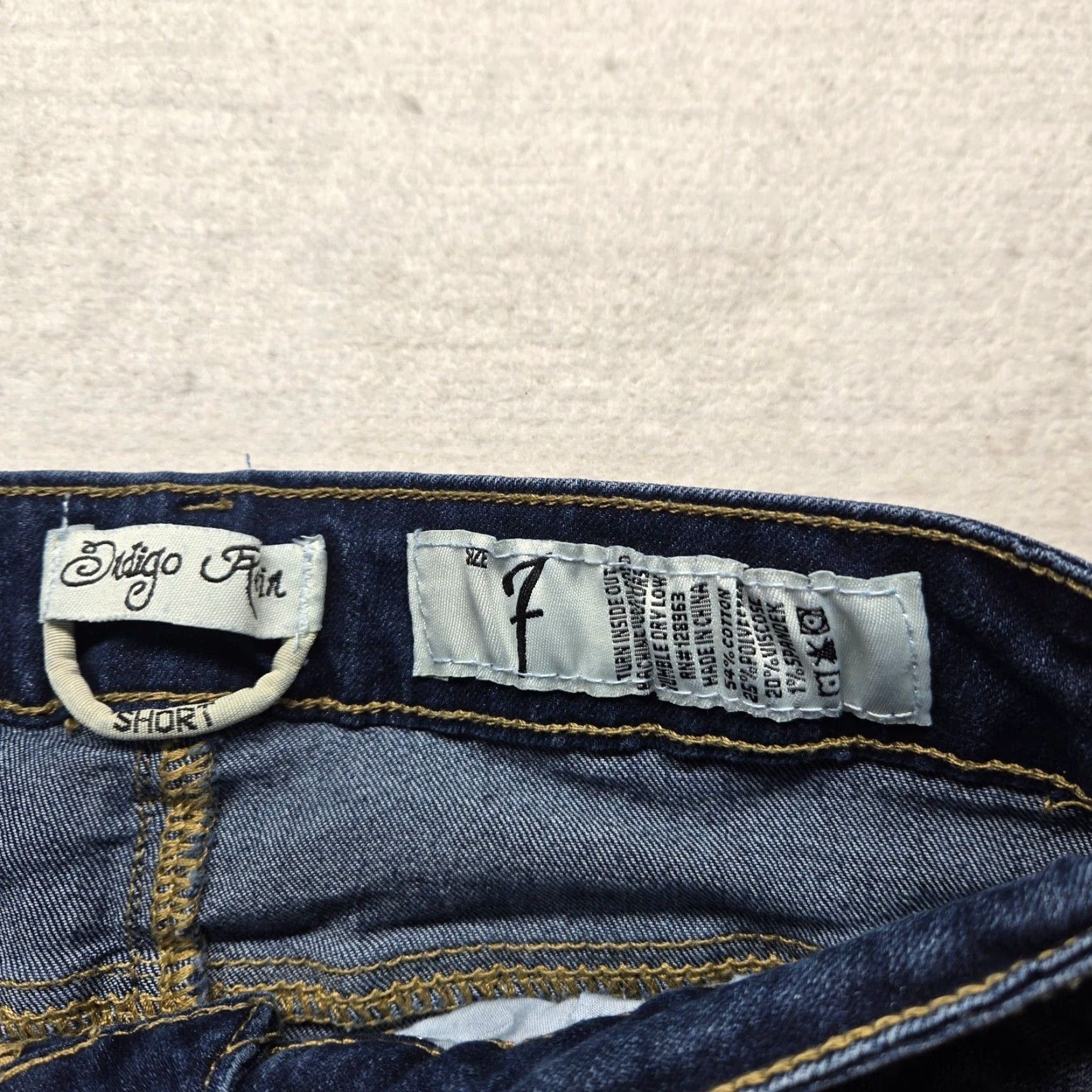 Denime Indigo Rein Denim Shorts Bermuda Adults Women 7 Blue Solid 5-Pocket Embroidered Cuffed Between Button Machine Washable 90s Theme? Size 28" / US 6 / IT 42 - 2 Thumbnail