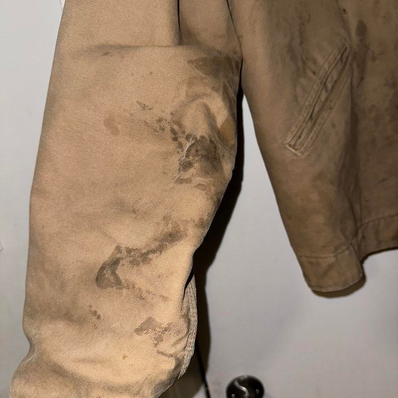 Carhartt Vintage Distressed Carhartt J97 Detroit Jacket size L Size US L / EU 52-54 / 3 - 7 Thumbnail