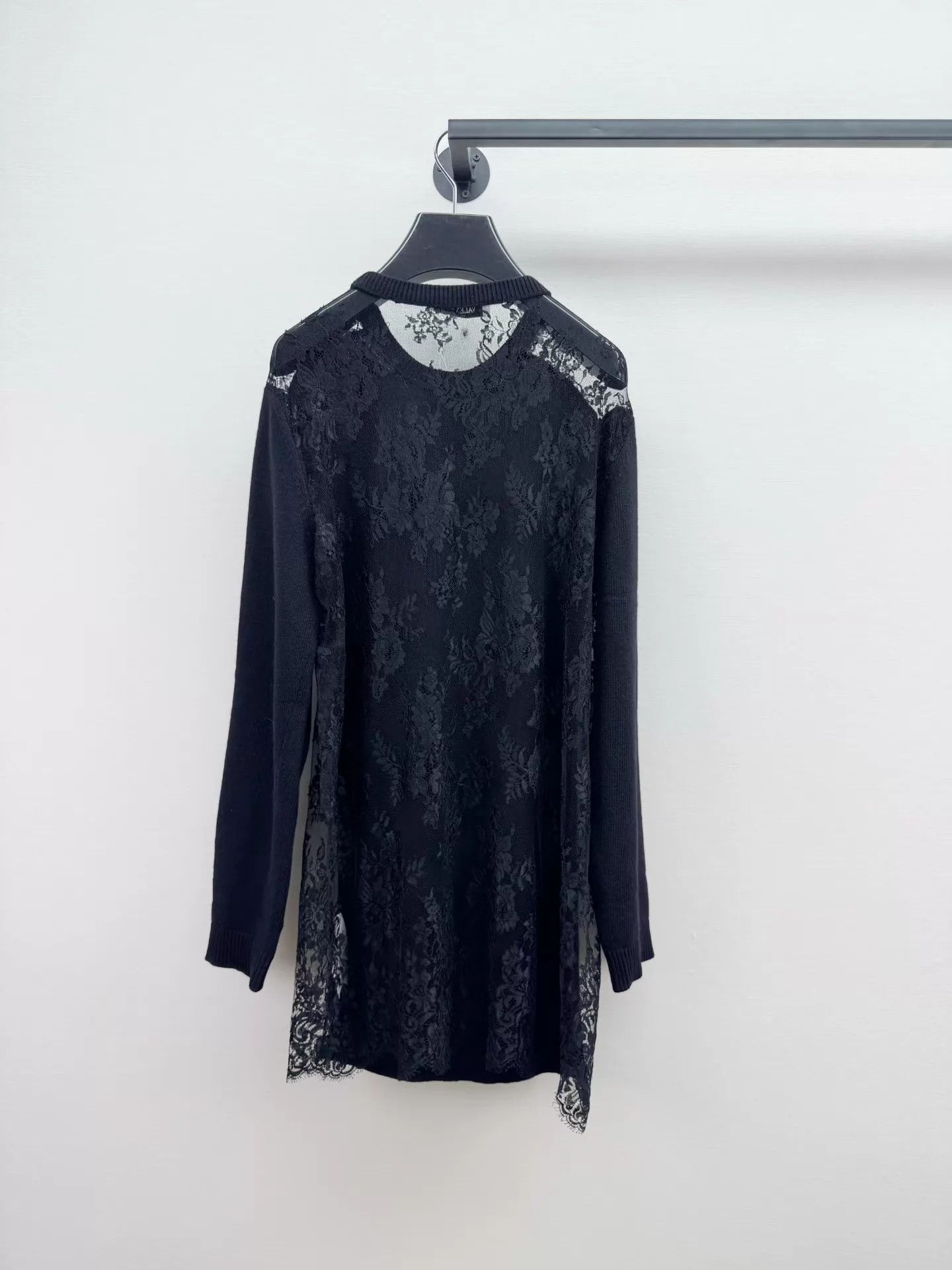 Valentino Valentino women's Wool Knit Dress L Like New Size L / US 10 / IT 46 - 4 Thumbnail