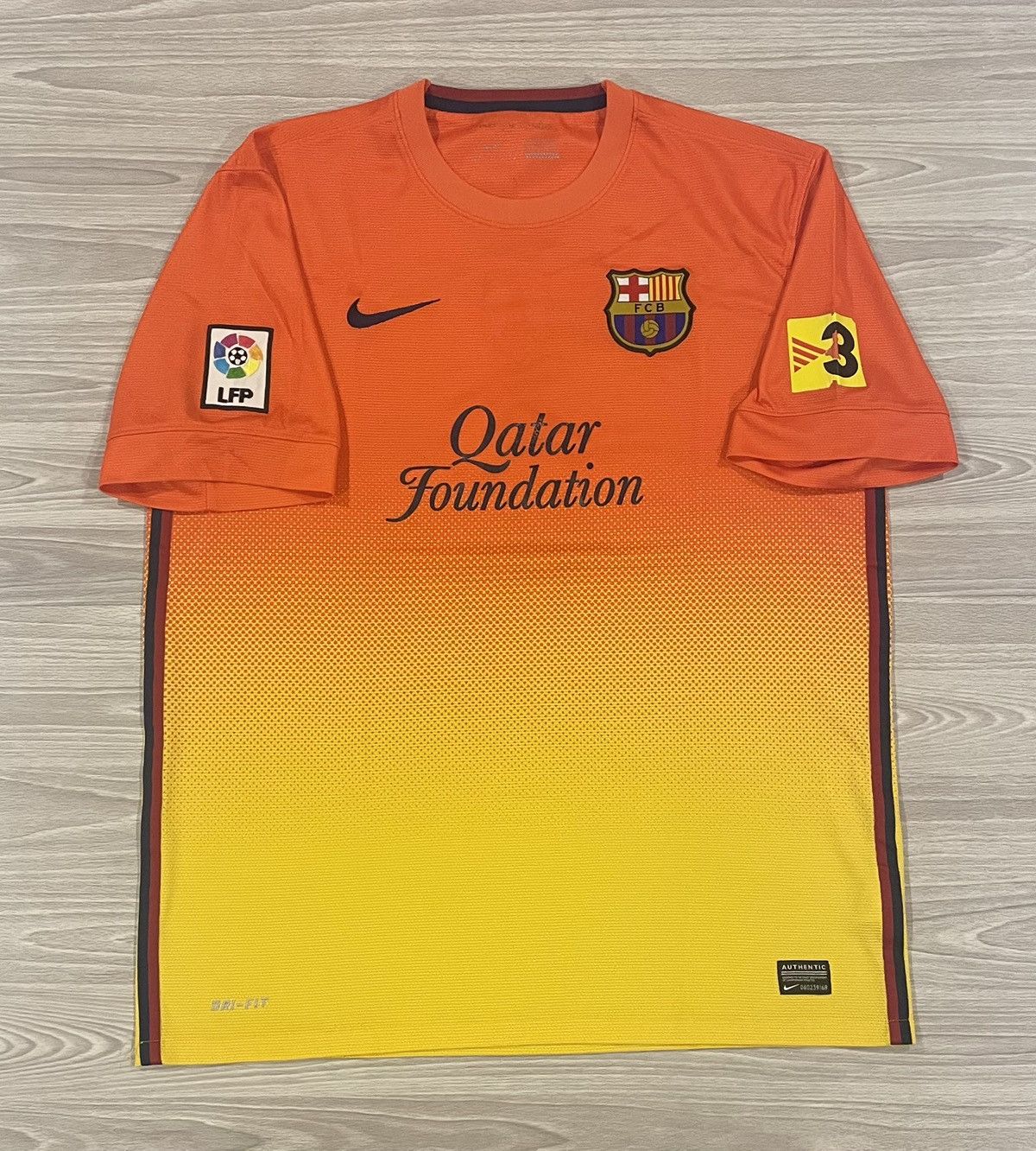 Nike Nike 2012/13 Barcelona Away Soccer Jersey Men’s Size Large Size US L / EU 52-54 / 3 - 1 Thumbnail