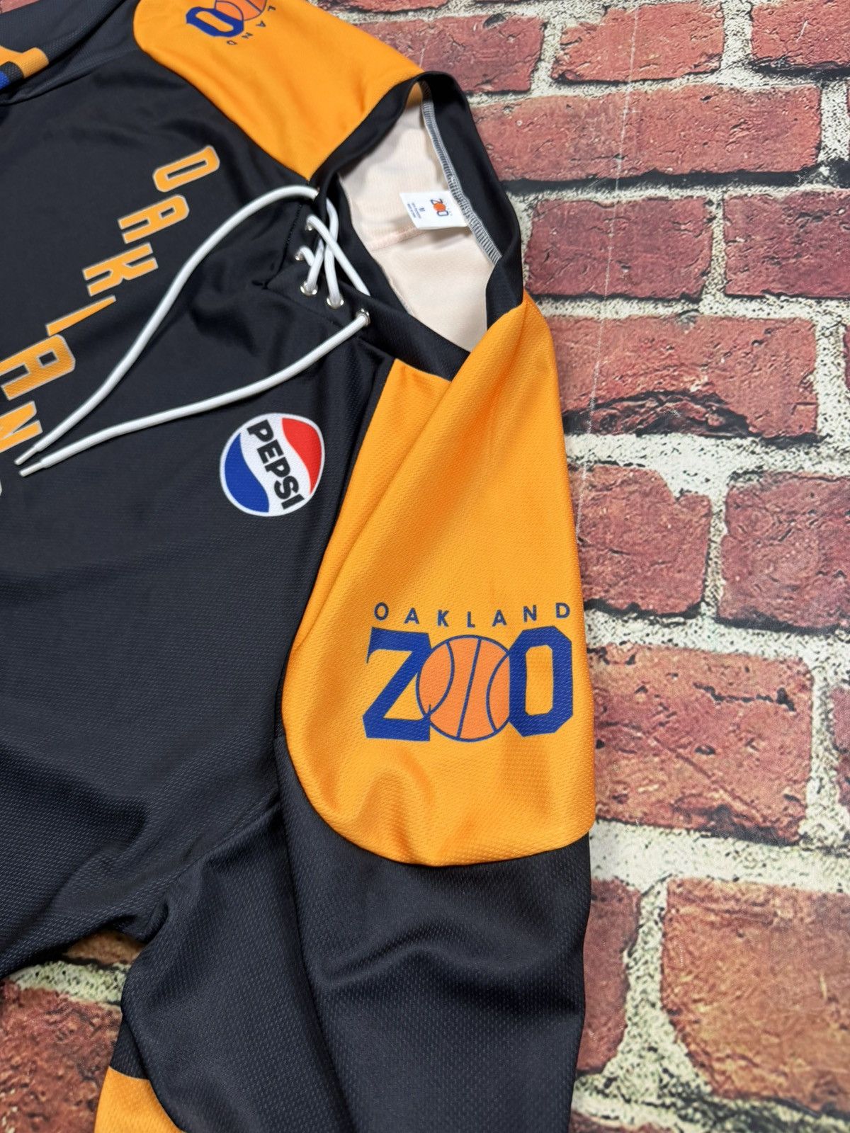 NCAA Pitt Oakland Zoo Hockey Jersey University Pittsburgh Size US M / EU 48-50 / 2 - 6 Thumbnail