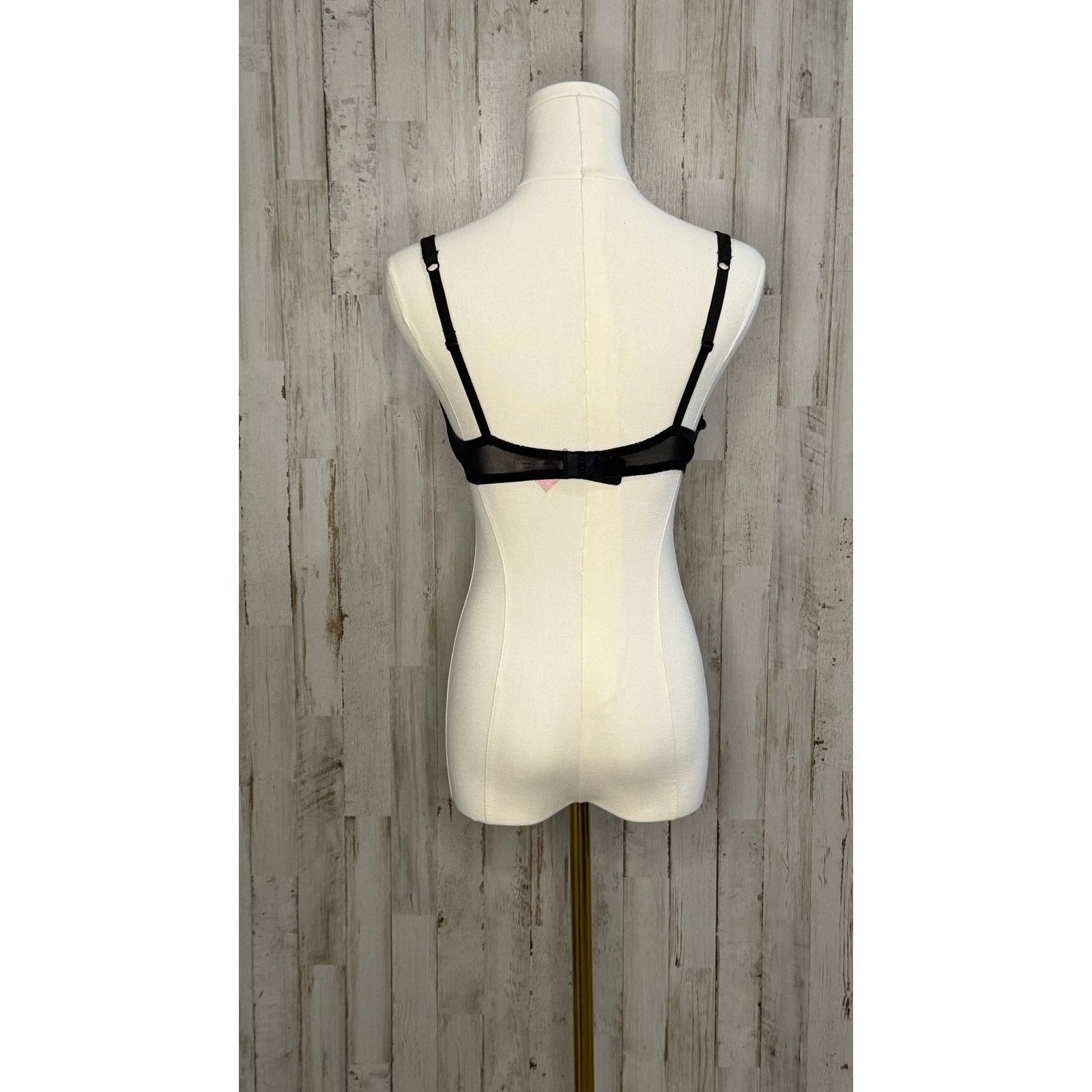 Victoria's Secret Victoria's Secret Women's Black Floral Push-Up Bra Size 36B Size ONE SIZE - 5 Thumbnail