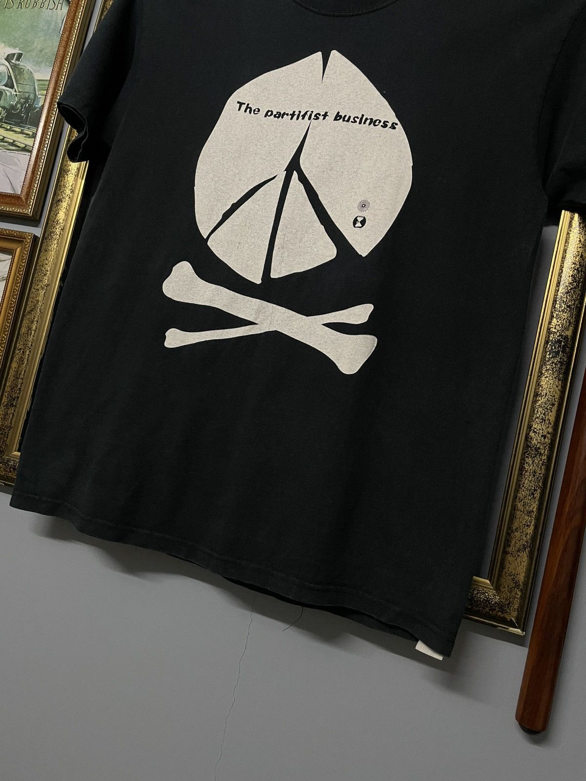 Final Home Vintage Japan Designer Final Home Crossbone Peace Symbol Tee Size US M / EU 48-50 / 2 - 4 Thumbnail