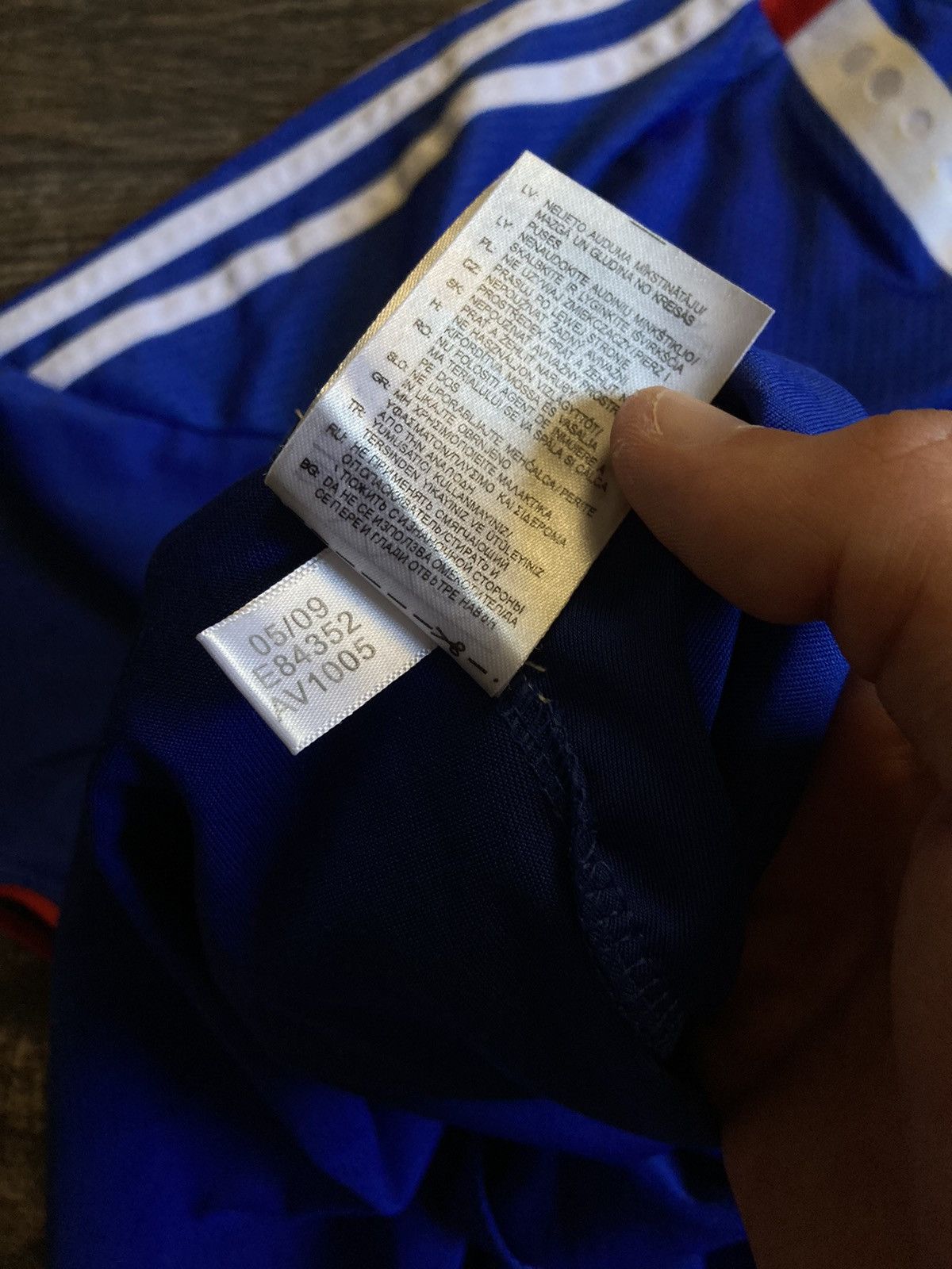Adidas × Chelsea Soccer Adidas Chelsea vintage jersey soccer Size US S / EU 44-46 / 1 - 7 Thumbnail