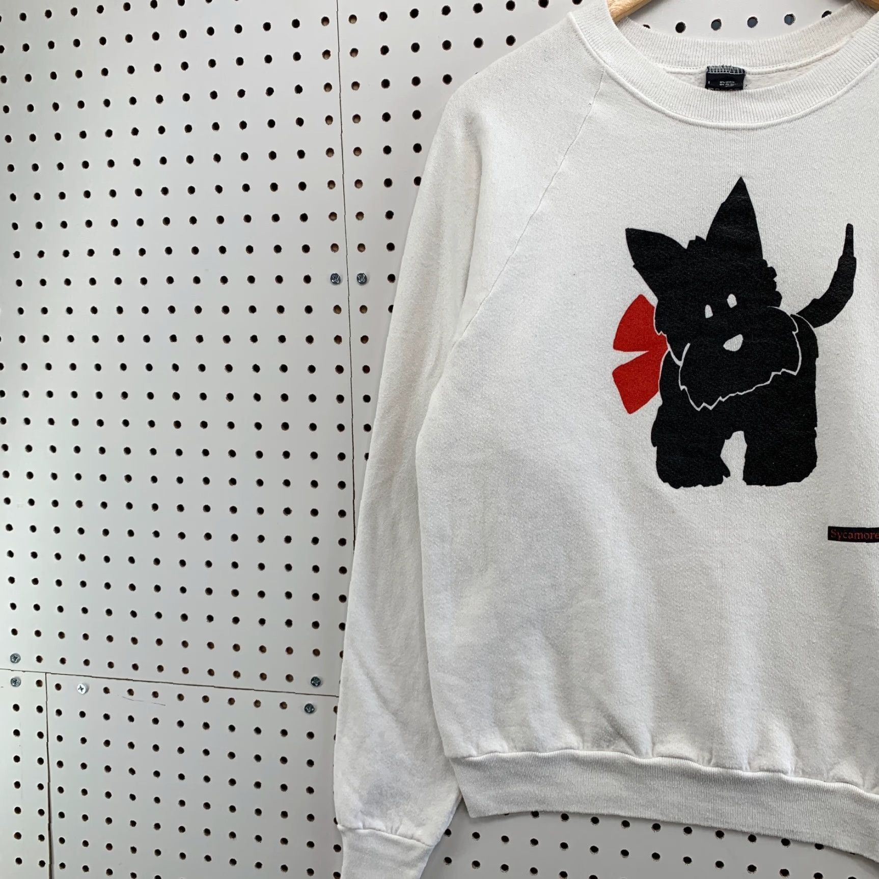 Vintage VINTAGE Terrier Sweatshirt White Adult Large 80s Crew Neck Pullover 20x25.5 DOG Screen Stars Mens Size US L / EU 52-54 / 3 - 4 Thumbnail
