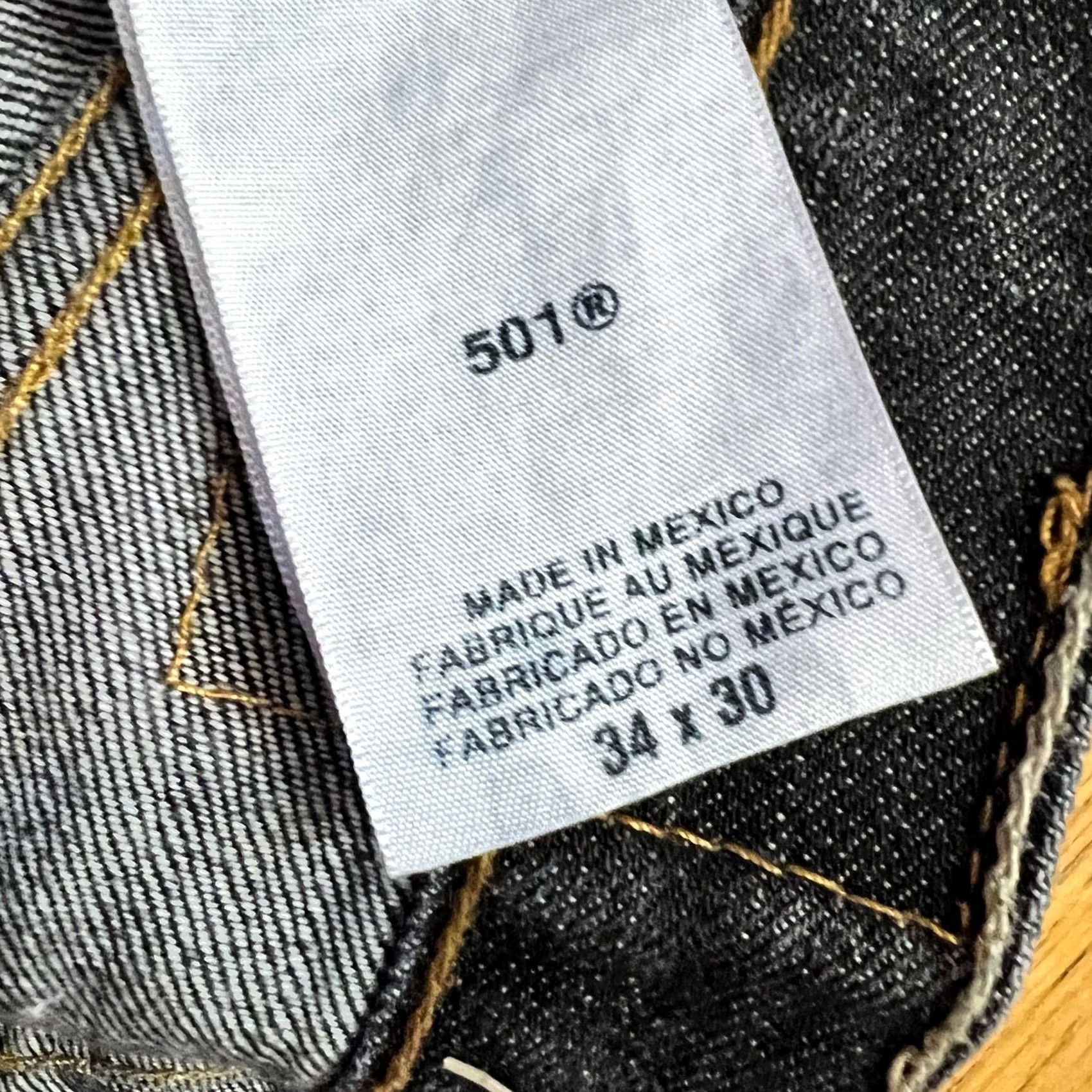 Levi's VINTAGE Levis 501 XX Jeans Men 34 x 30 Fadded Black Original Fit Straight Button Fly Jeans Mens Regular Size 34 Black Distressed Size US 34 / EU 50 - 7 Thumbnail