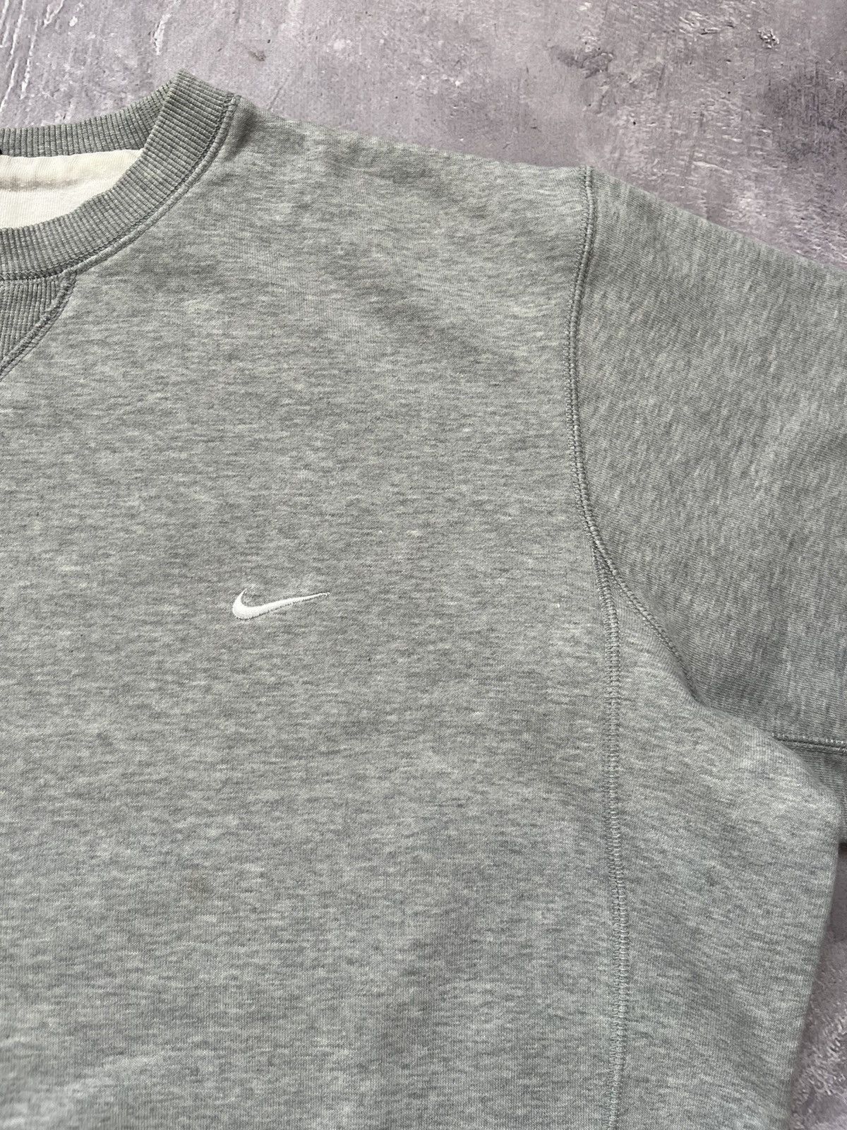 Nike Vintage Nike Crewneck Sweatshirt Embroidered Swoosh Logo Y2K Size US L / EU 52-54 / 3 - 2 Thumbnail