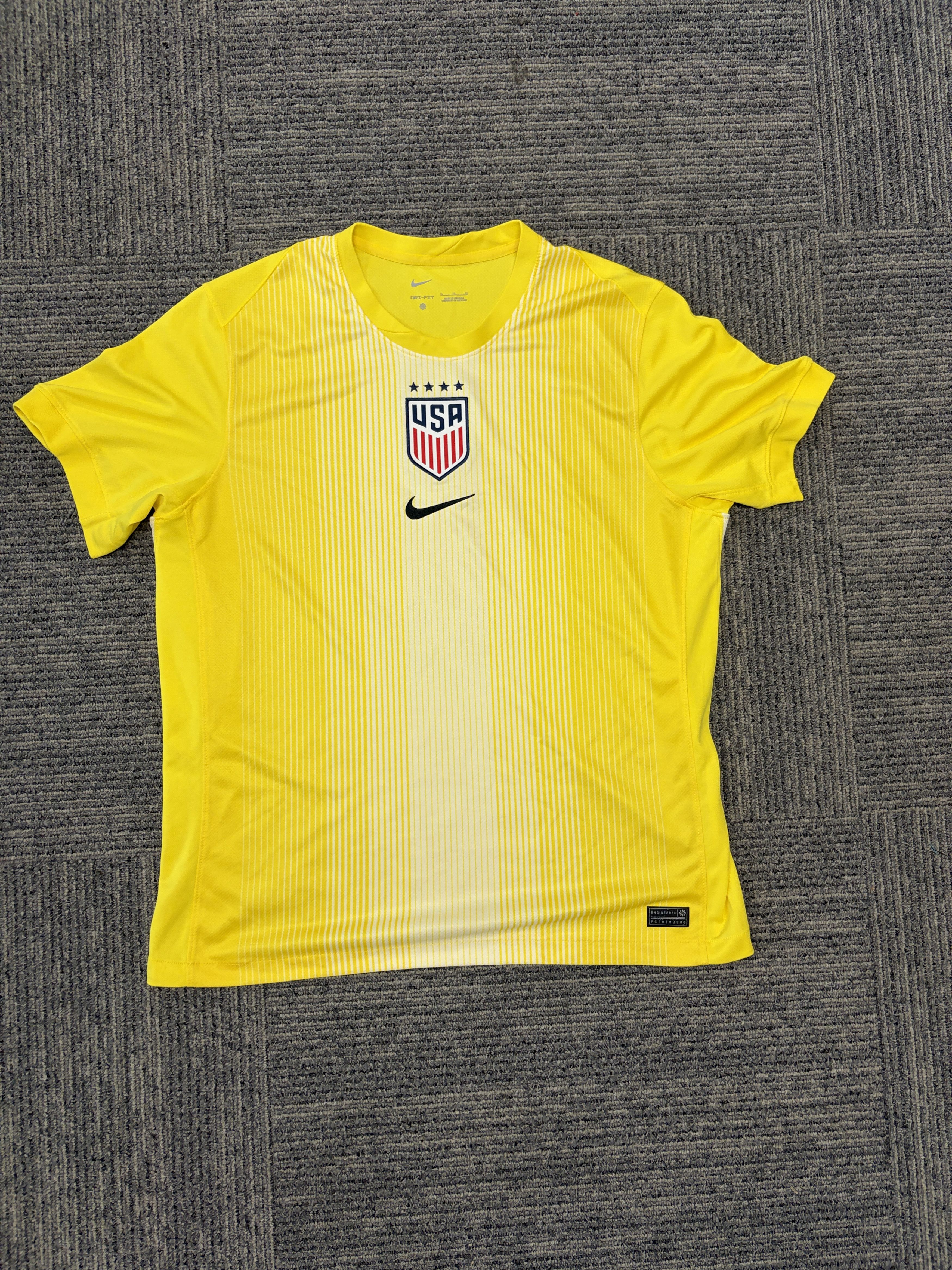 Nike USA 2025 goalie jersey sz XL