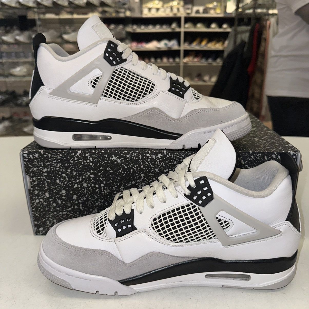 Jordan Brand Size 10 - Jordan 4 Retro Mid Military Black - DH6927-111 Size US 10 / EU 43 - 2 Thumbnail
