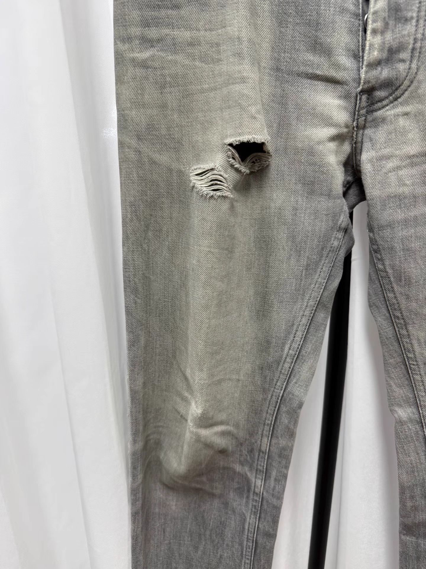 Helmut Lang Helmut Lang Distressed Washed Denim Jeans K20 Size US 32 / EU 48 - 4 Thumbnail