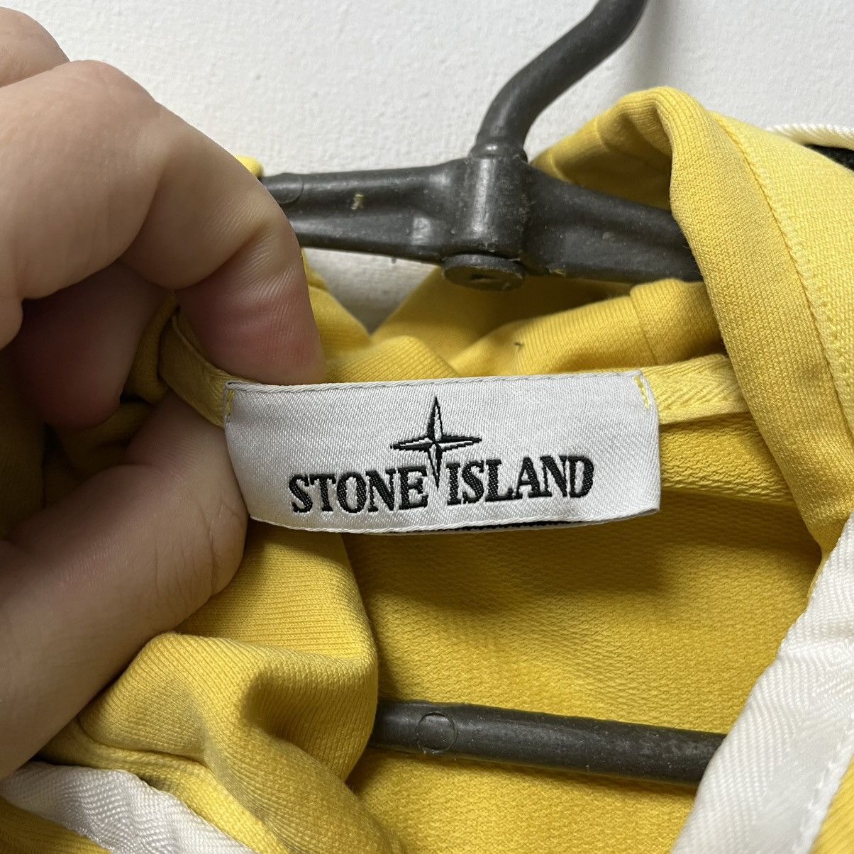 Stone Island Stone Island Hoodie Yellow Size L Size US L / EU 52-54 / 3 - 11 Thumbnail
