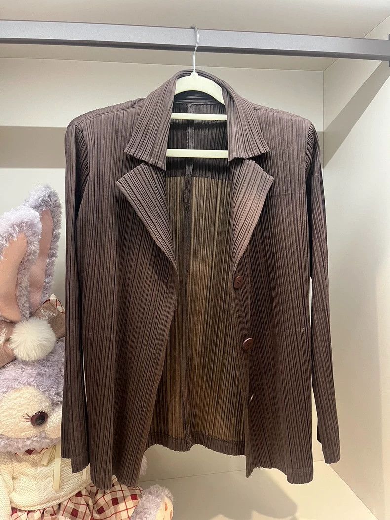 Issey Miyake Issey Miyake Brown pleated cardigan Size L / US 10 / IT 46 - 1 Thumbnail