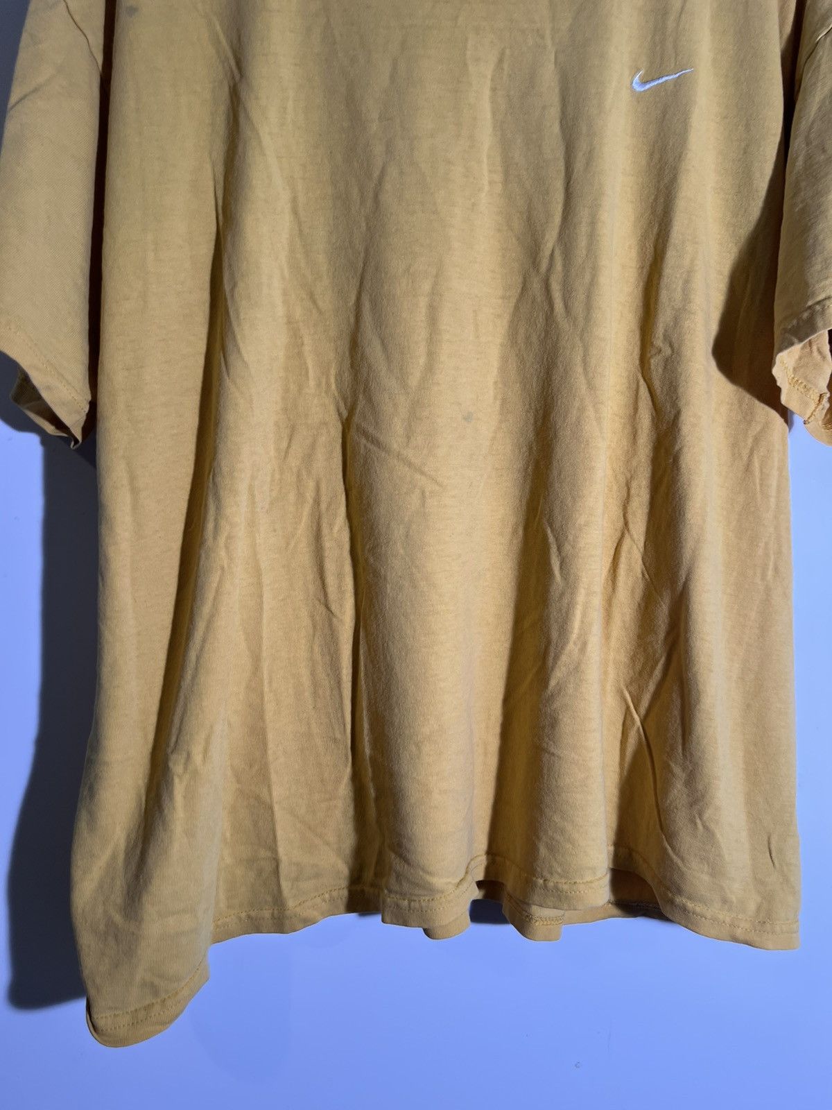 Nike 90’s 2000’s Y2K VTG Vintage Nike Yellow Check Swoop T Shirt Size US XL / EU 56 / 4 - 4 Thumbnail