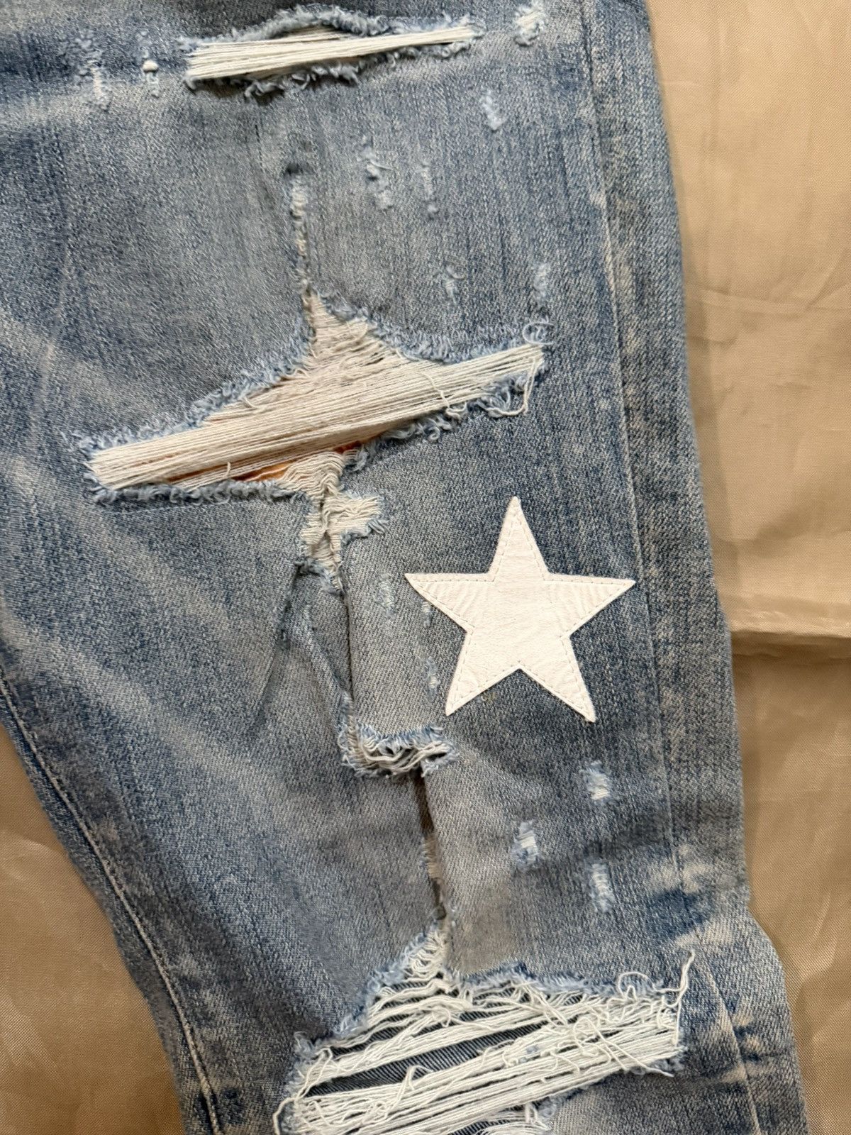 Amiri AMIRI Distressed-effect Star Patch Skinny Jeans size 34 Size US 34 / EU 50 - 2 Thumbnail