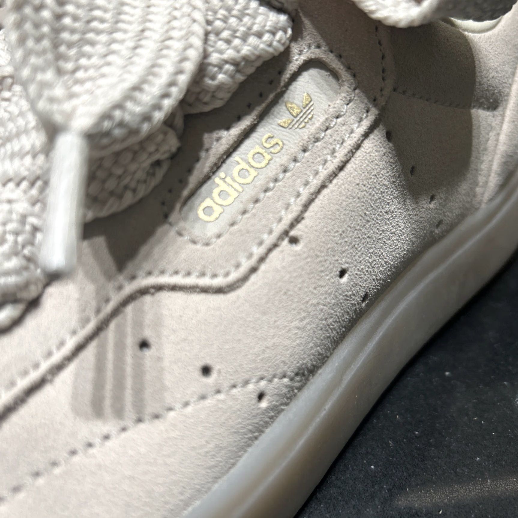 Adidas Adidas Sleek Sneakers Womens Cream Suede Lace Up White Leather Casual sneakers - US 8 / UK 6.5 / EU 40 - Excellent Cond Womens Sneakers Size US 7 / IT 37 - 4 Thumbnail