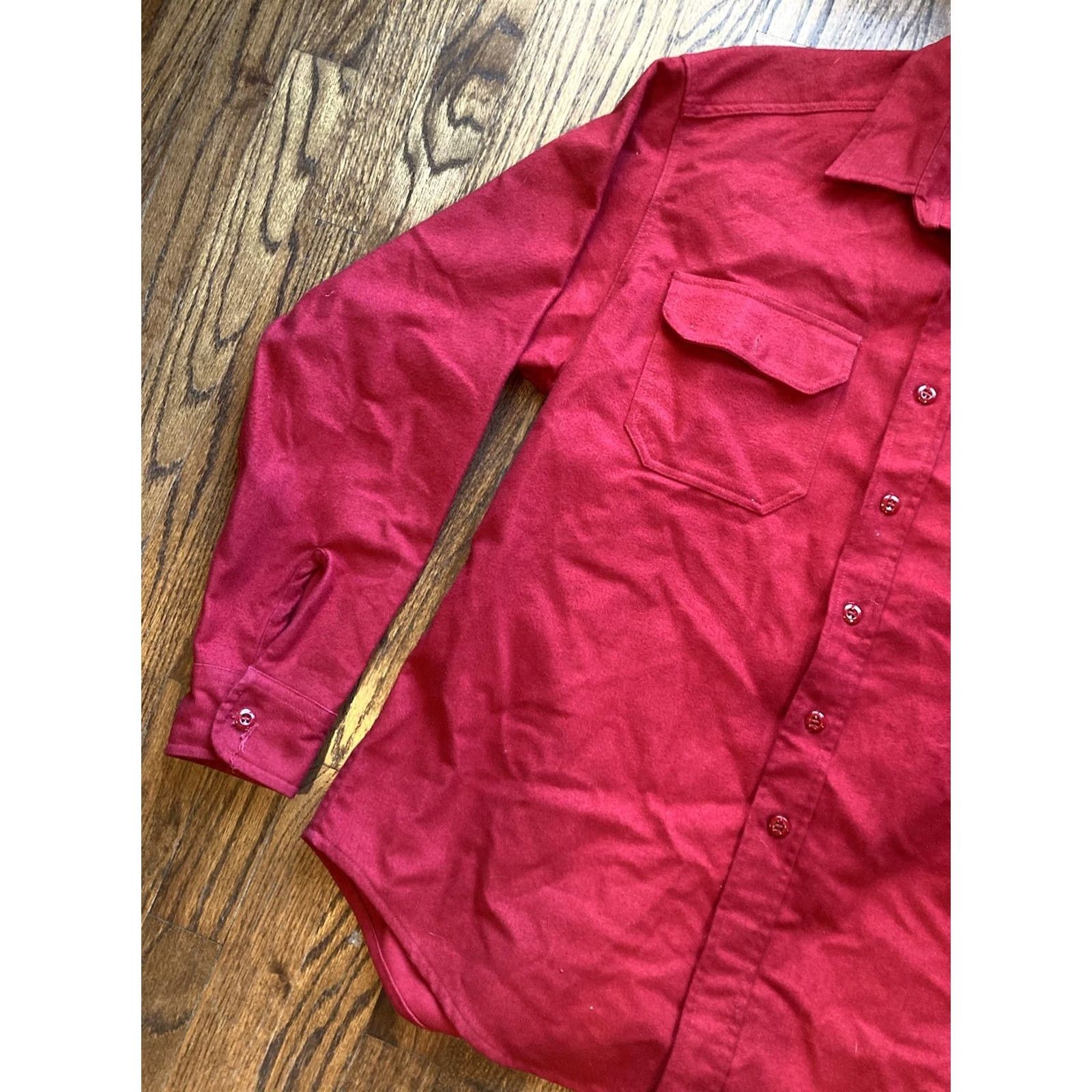 Vintage VINTAGE Woolrich Shirt Jacket Mens Large Red Long Sleeve Button Up Flannel Size US L / EU 52-54 / 3 - 2 Thumbnail