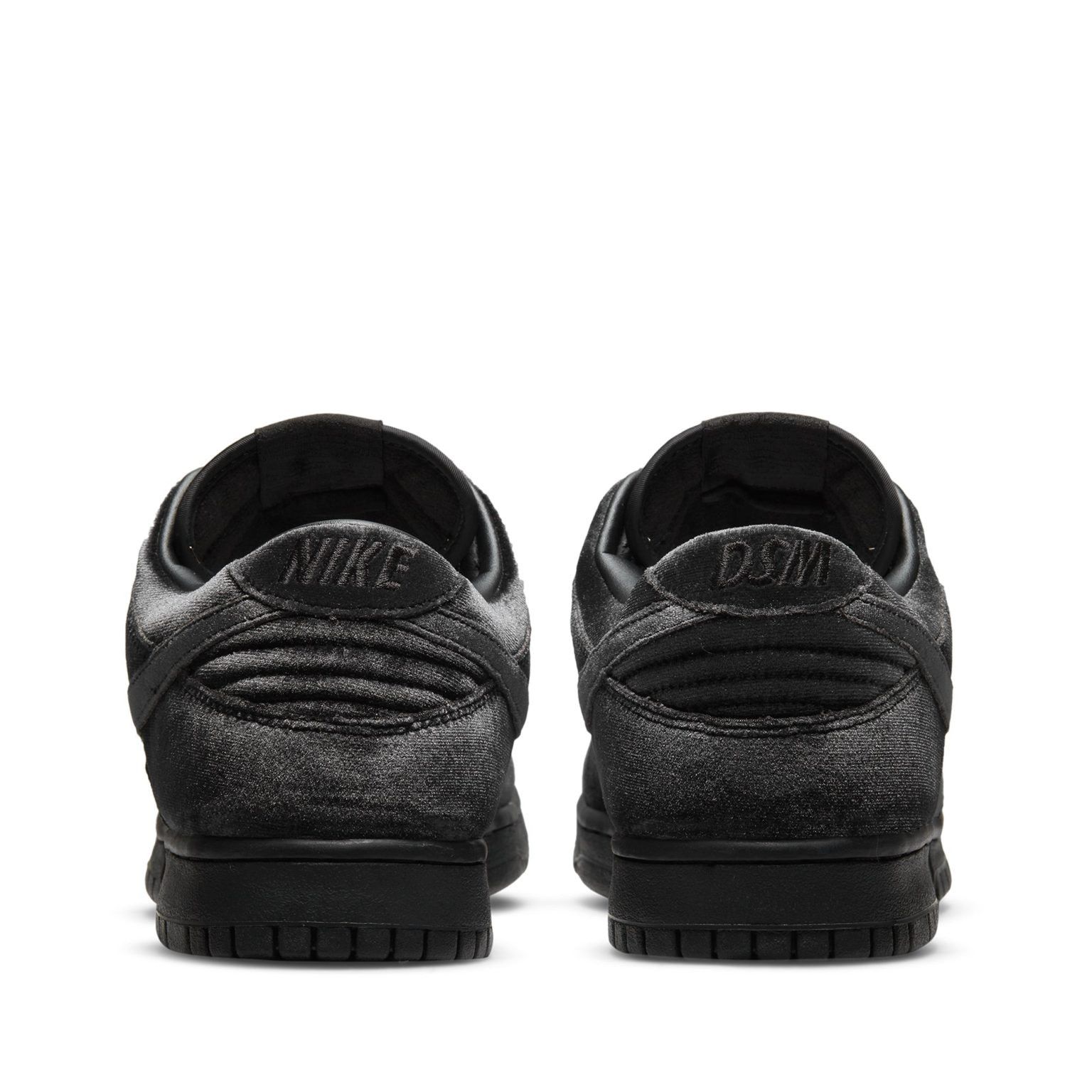 Dover Street Market × Nike DSM Velvet Velour Dunk Low Dover Street Market Size US 9 / EU 42 - 9 Thumbnail