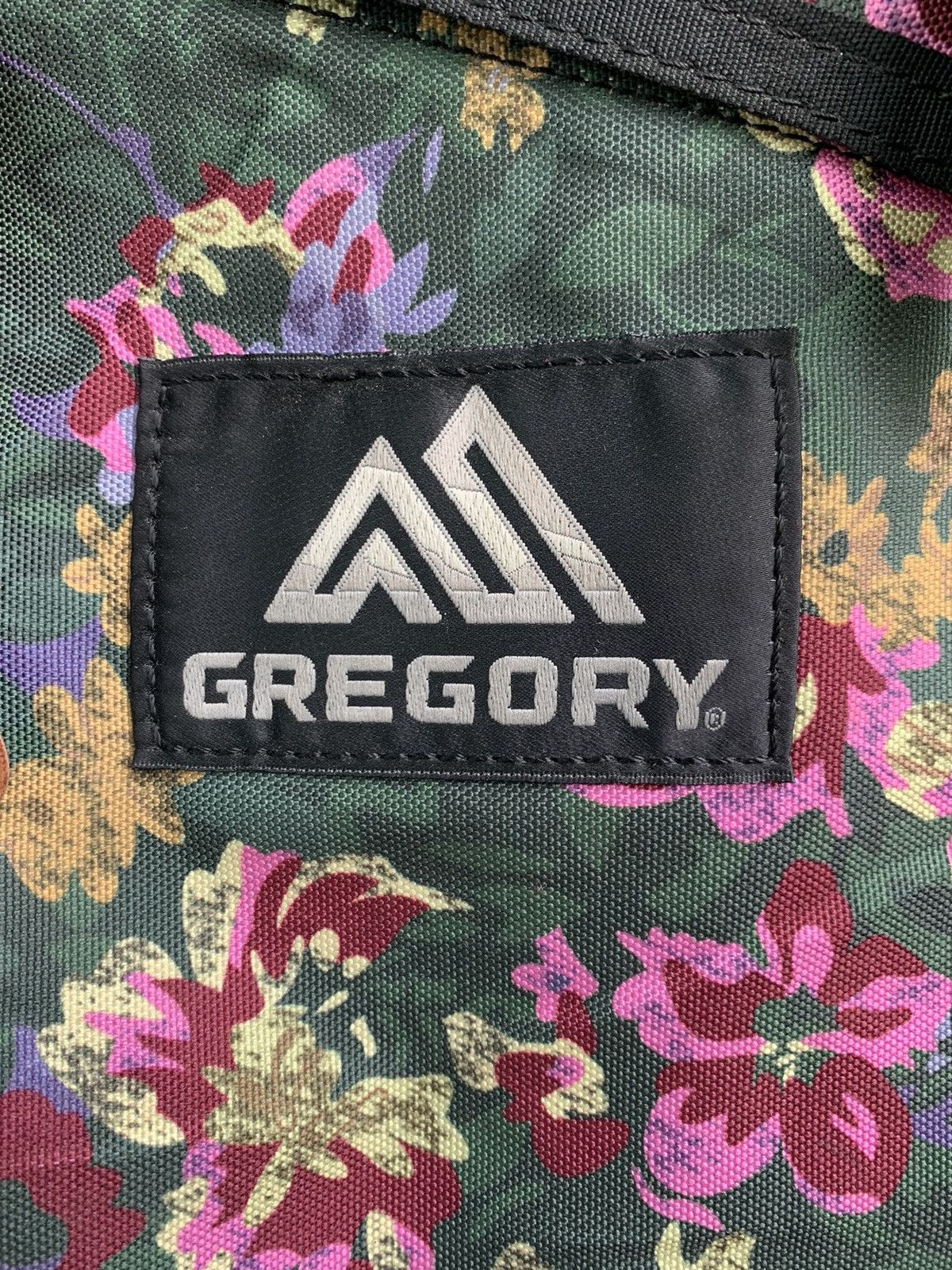 Gregory Floral Tapestry Daypack Backpack Size ONE SIZE - 12 Thumbnail