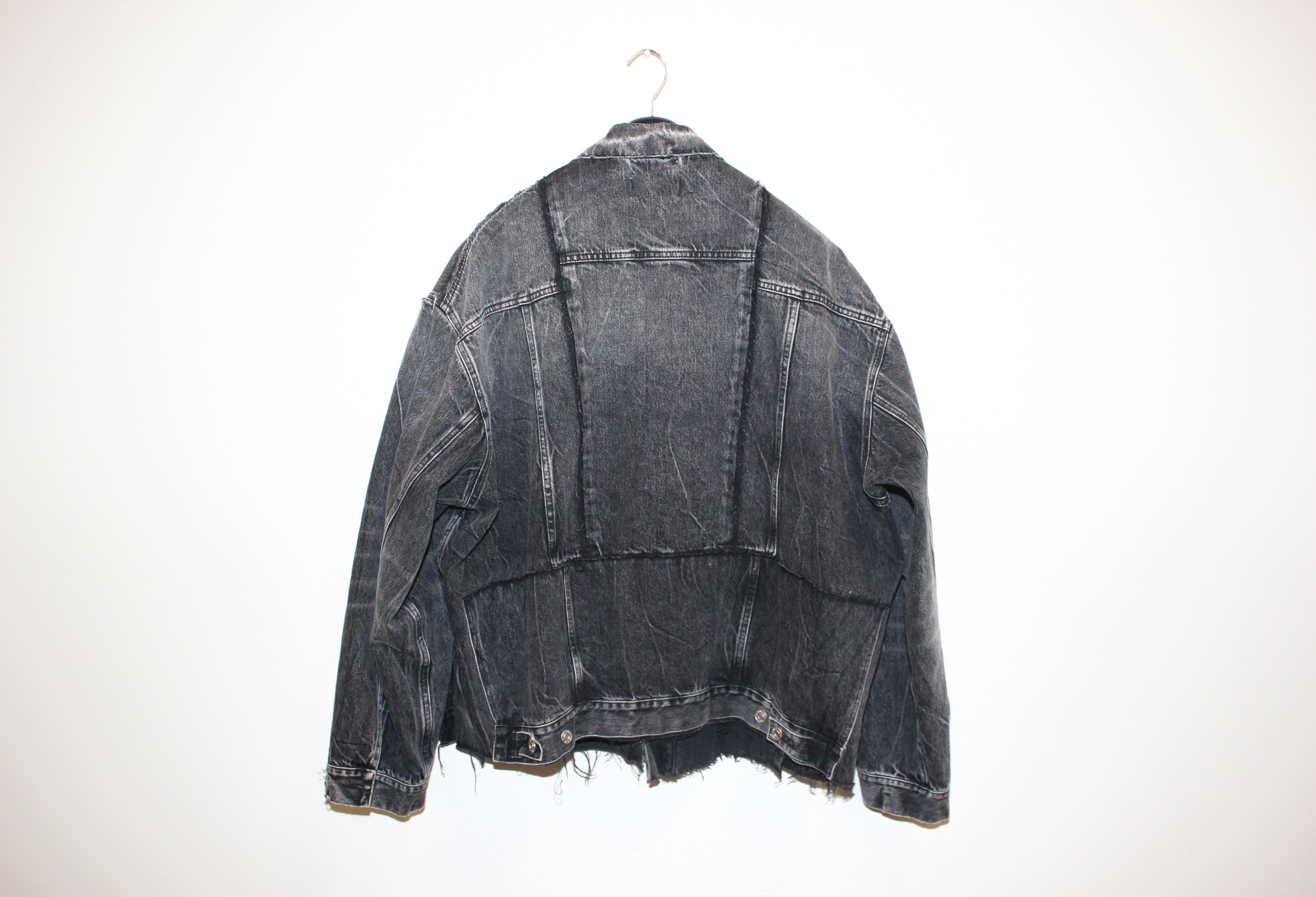 Balenciaga Balenciaga Distressed Denim Jacket SS22 Size XS / US 0-2 / IT 36-38 - 2 Thumbnail