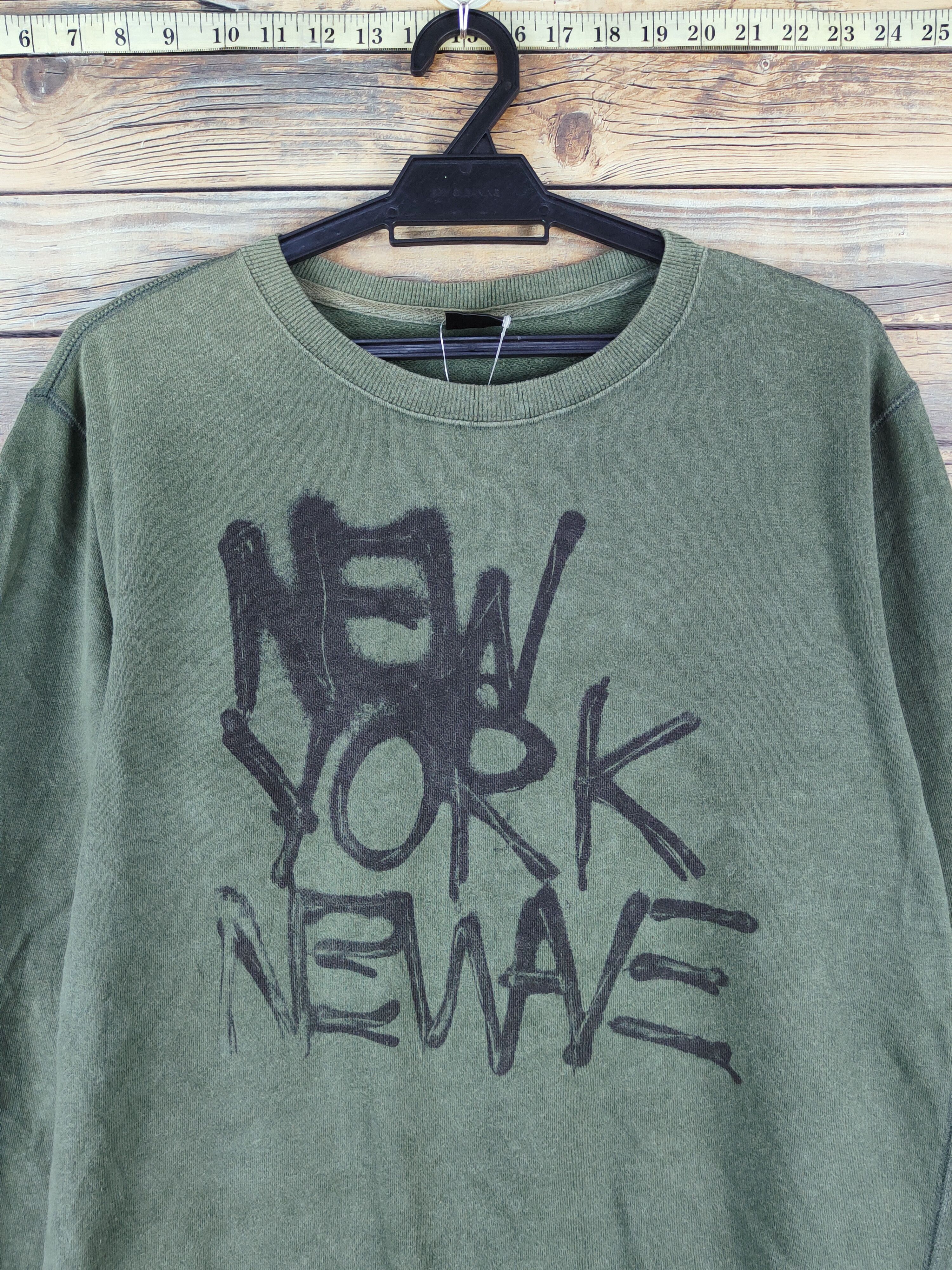 Japanese Brand × Jean-Michel Basquiat × Vintage Uniqlo-SPRZN X Jean Michel Basquiat Faded Sweatshirts #W1174 Size US M / EU 48-50 / 2 - 2 Thumbnail