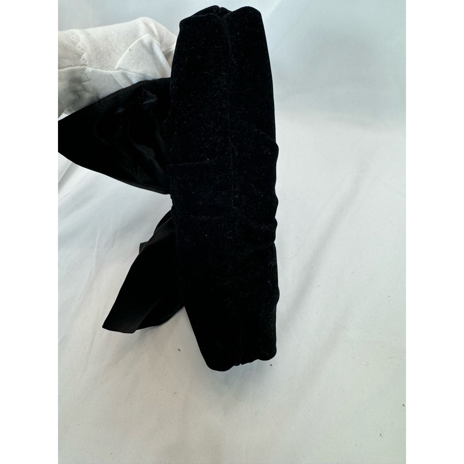 Neiman Marcus Neiman Marcus Black Velvet Vintage Clutch Size ONE SIZE - 7 Thumbnail