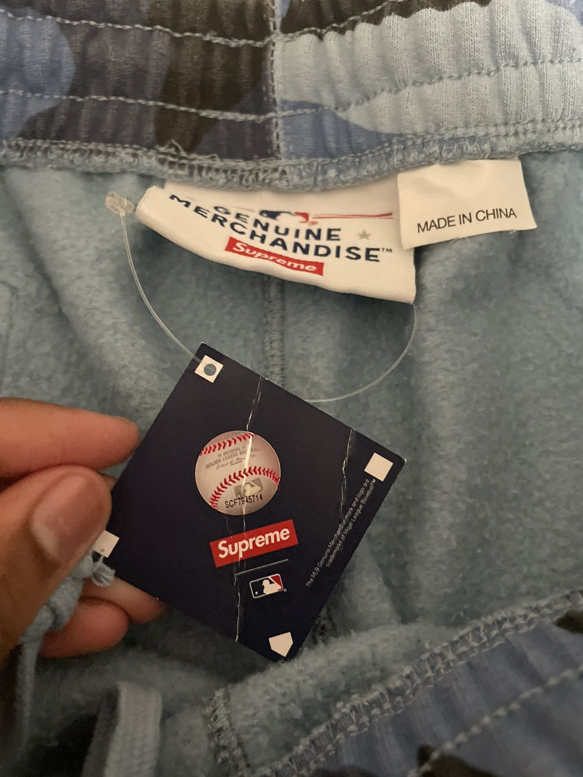 New York Yankees × Supreme Supreme New York Yankees Kanji Sweatpants Size US 31 - 4 Thumbnail