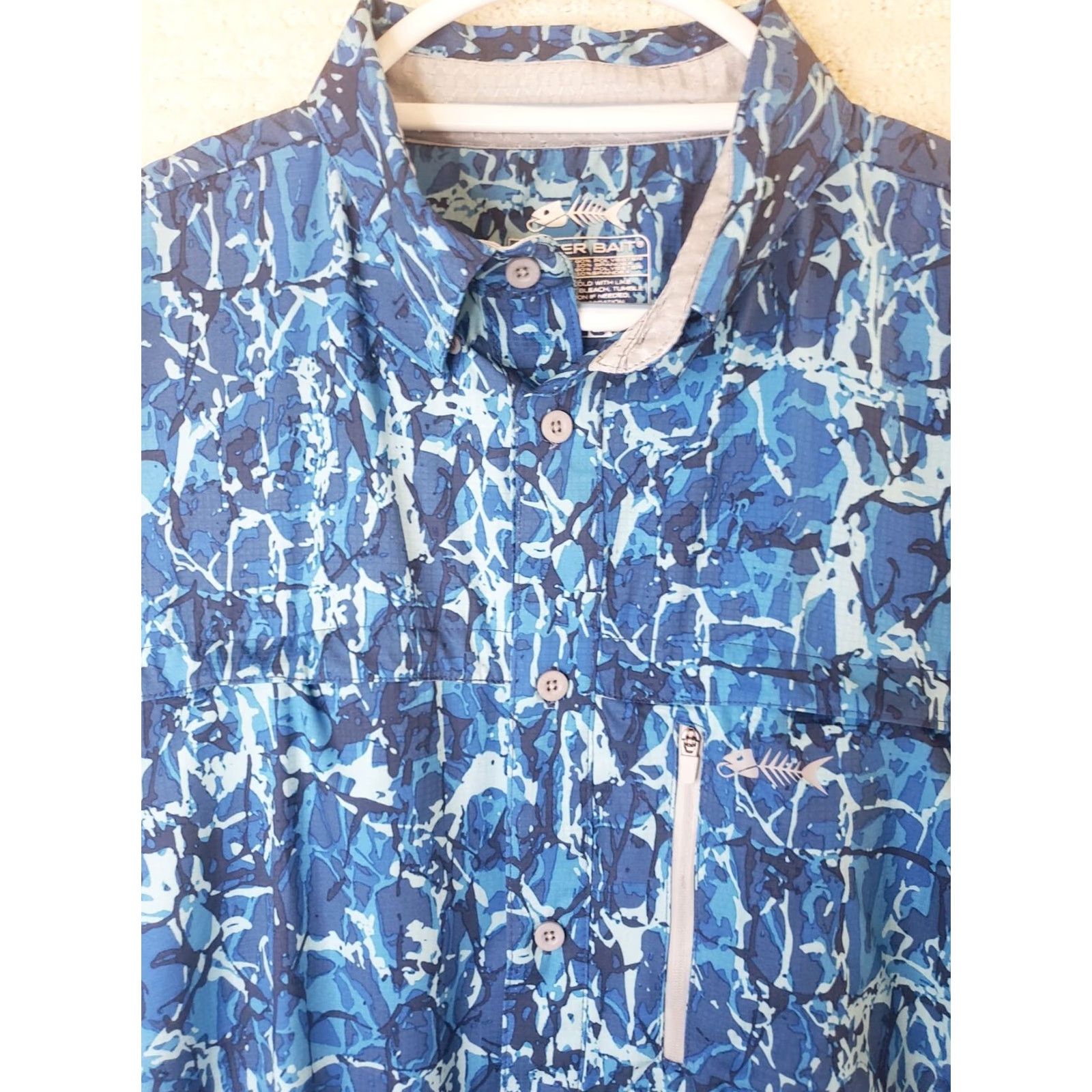 Vintage Silver Bait Men's Fishing Shirt Short Sleeve Blue Camo Print XL Ventilated Breathable All Seasons Button-Up Shirt Mens Size US XL / EU 56 / 4 - 3 Thumbnail