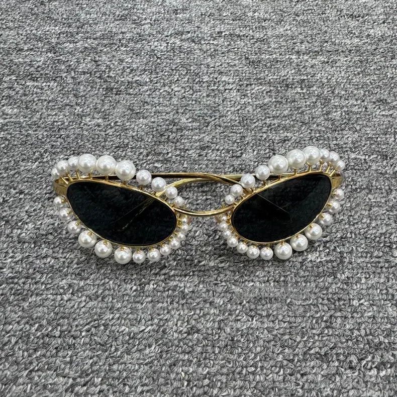 Louis Vuitton Louis Vuitton Show style pearl sunglasses Size ONE SIZE - 2 Thumbnail