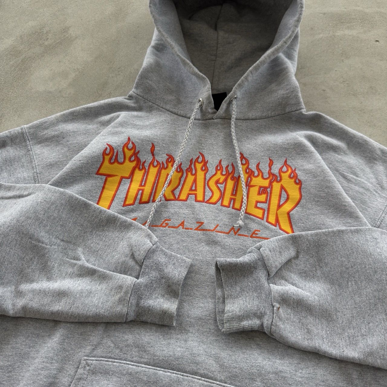 Thrasher Thrasher Flame Logo Grey Vintage Hoodie Size M Size US M / EU 48-50 / 2 - 4 Thumbnail