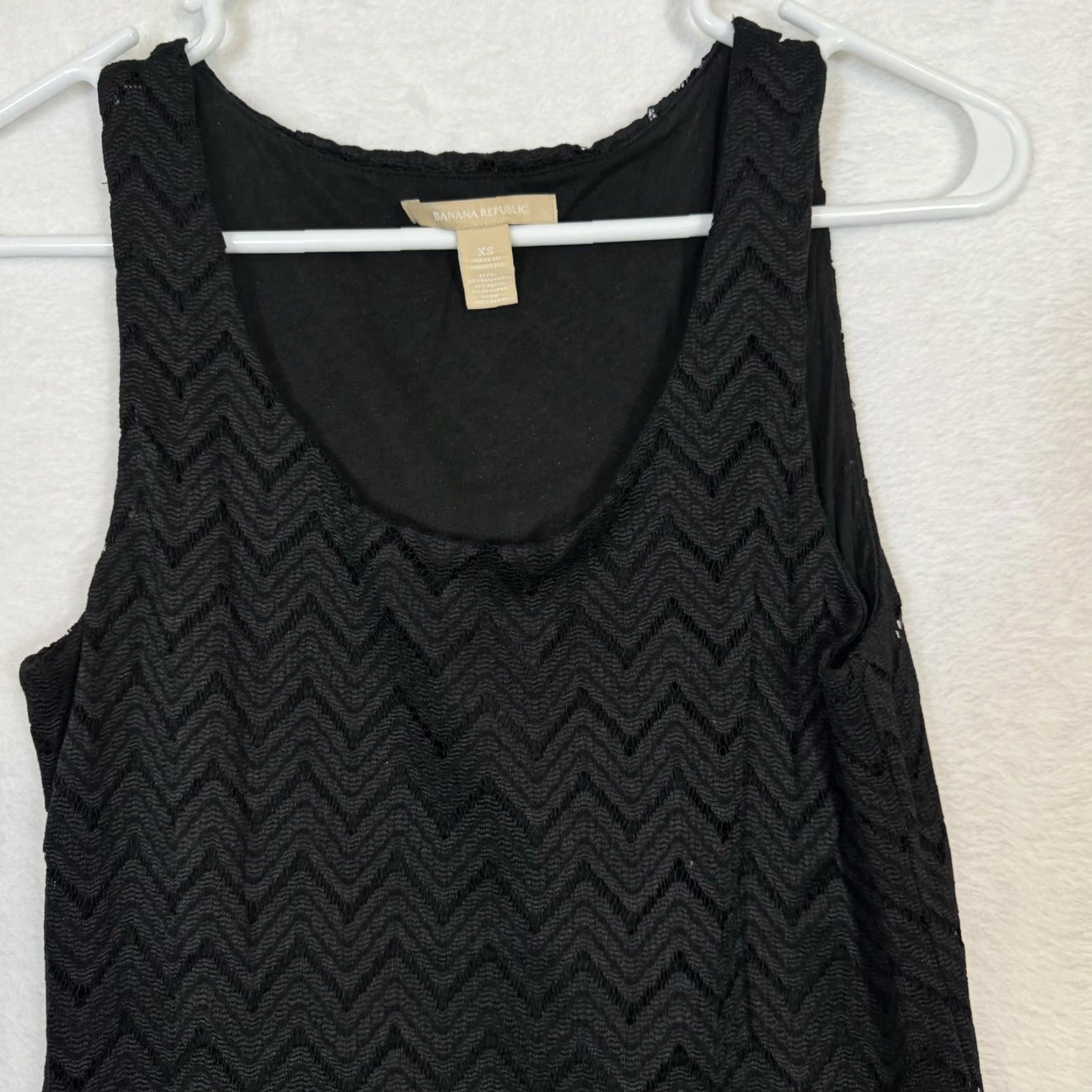 Banana Republic VINTAGE? Banana Republic Black Geometric Sleeveless Mini Dress XS. Size XS / US 0-2 / IT 36-38 - 4 Thumbnail