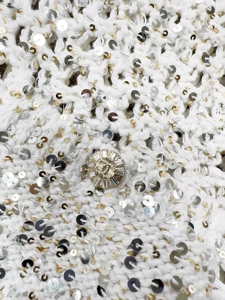 Chanel Chanel Hollow-in Knitted Sequin Diamond Button Knitted Car Size XS / US 0-2 / IT 36-38 - 4 Thumbnail