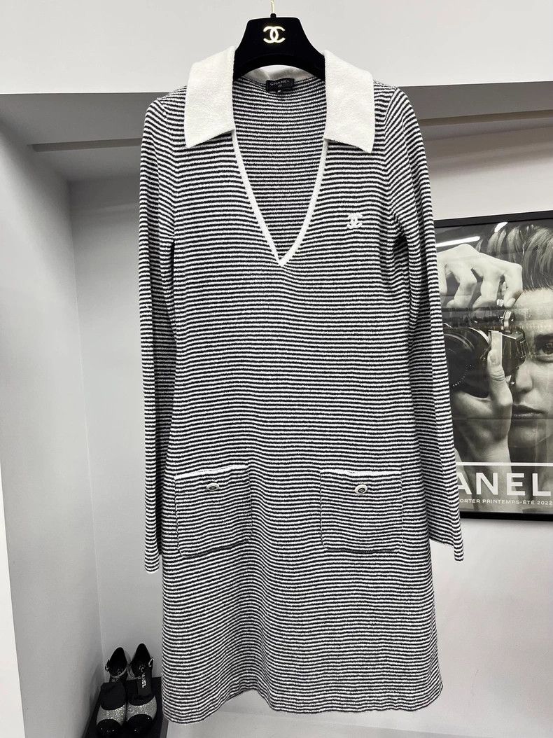 Chanel Chanel 23C Black and White Striped Dress Size US M / EU 48-50 / 2 - 1 Thumbnail