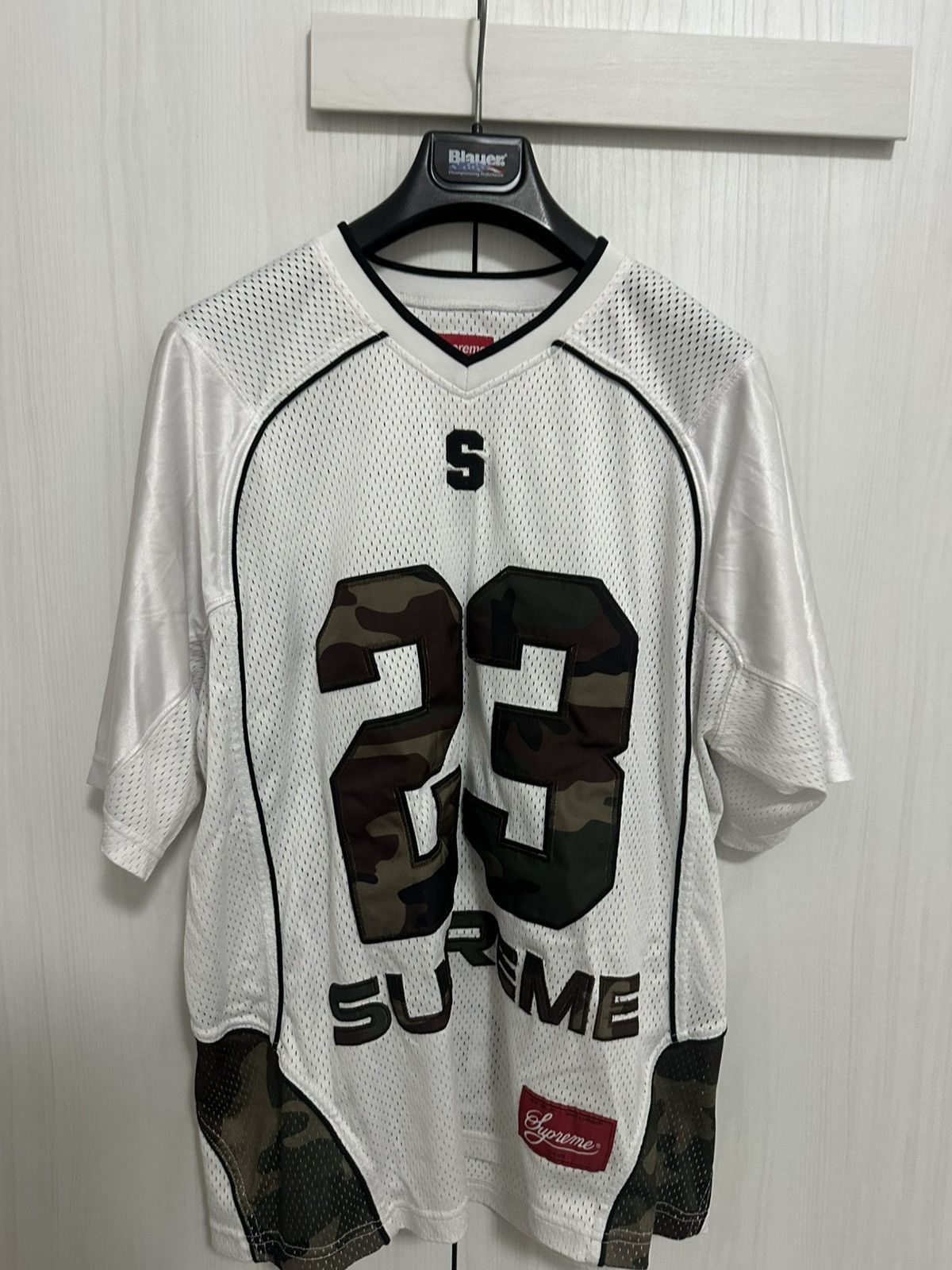 Supreme Supreme perfect season t-shirt Size US M / EU 48-50 / 2 - 1 Thumbnail