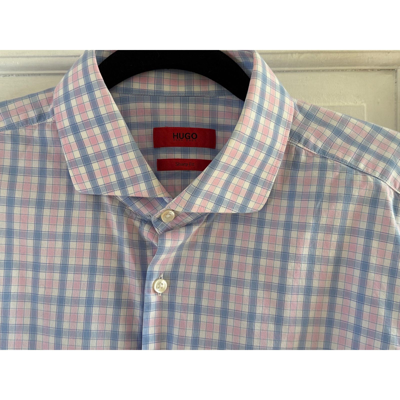 Hugo Boss Hugo Boss "Sharp Fit" dress shirt a pink/blue plaid Sz16.5 Size US L / EU 52-54 / 3 - 2 Thumbnail