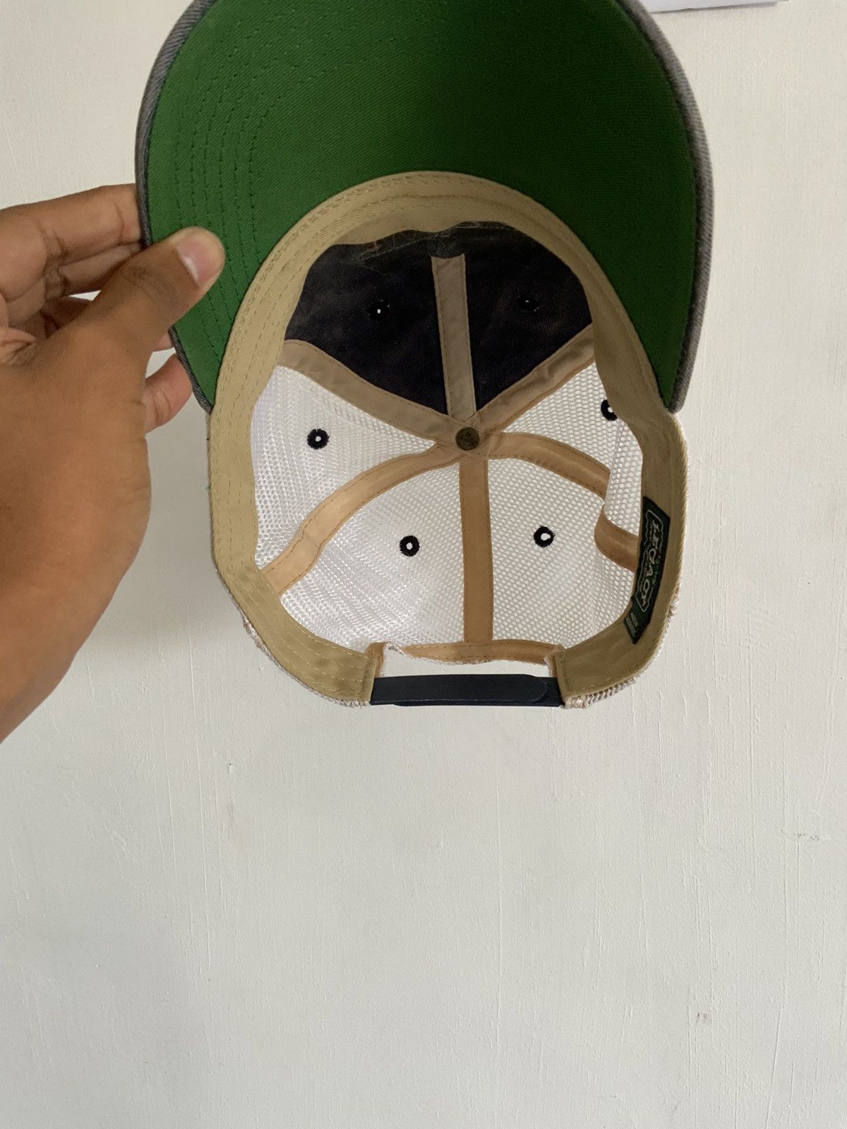 Vintage Vintage Pitt fade Denime Trucker Hat by Legacy Taiwan ROC Size ONE SIZE - 9 Thumbnail