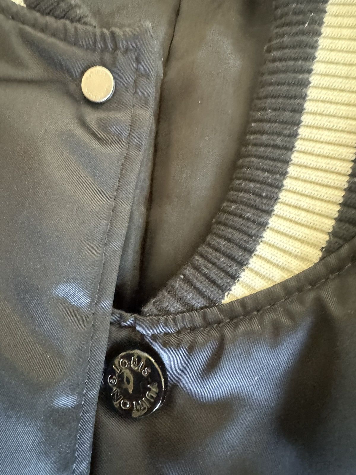 Louis Vuitton × Pharrell LOVERS CRYSTAL BOMBER JACKET Size US XL / EU 56 / 4 - 6 Thumbnail