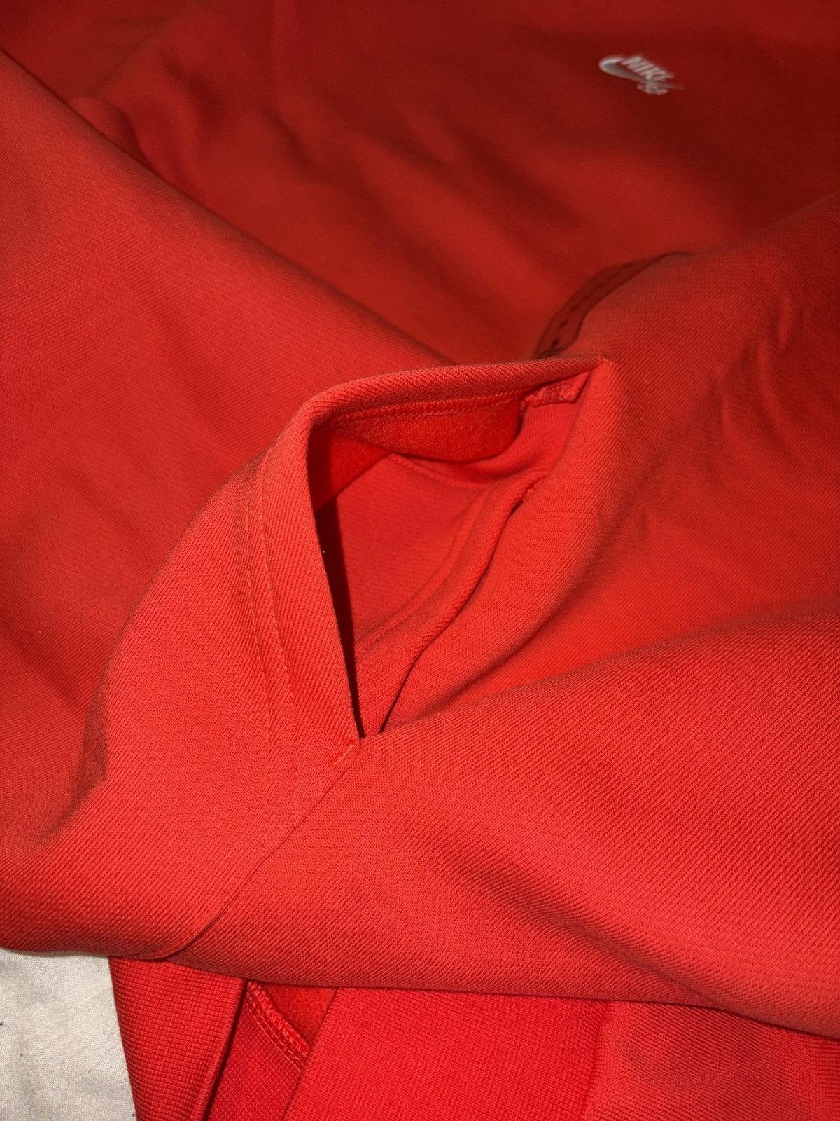 Nike Nike Men's Red Sb Motion Hoodie Size US XL / EU 56 / 4 - 4 Thumbnail