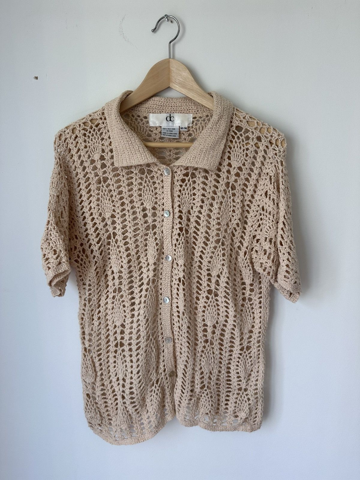 Vintage Vintage cream 100% silk crochet button-up shirt Size M / US 6-8 / IT 42-44 - 1 Thumbnail