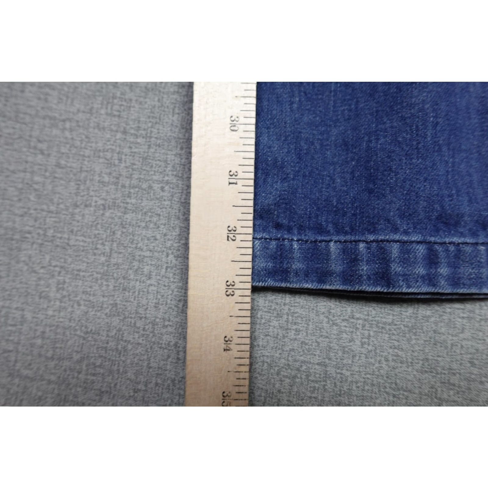 Diesel VINTAGE Diesel Jeans Womens Flare Leg 30x33 Blue Medium Wash Denim Bellbottoms Womens 30in Zip Pocket Zipper 100% Cotton Size 30" / US 8 / IT 44 - 4 Thumbnail